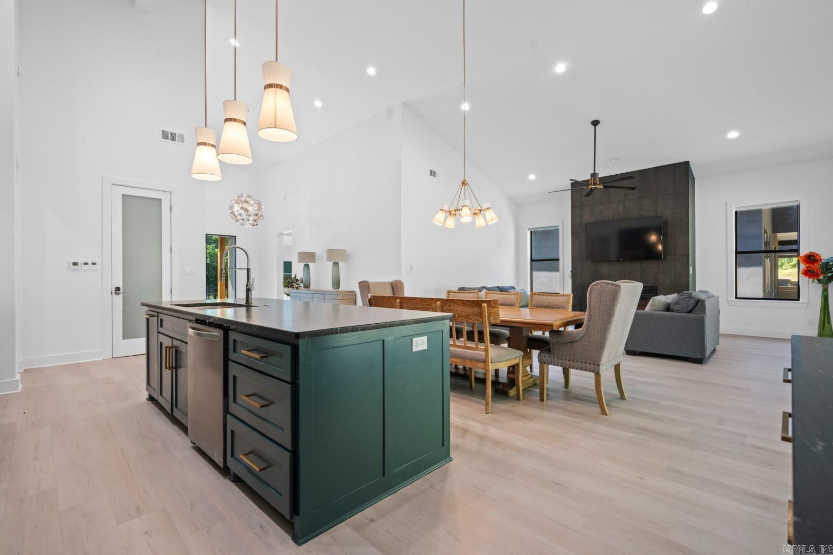 BAYOU RIDGE - Residential