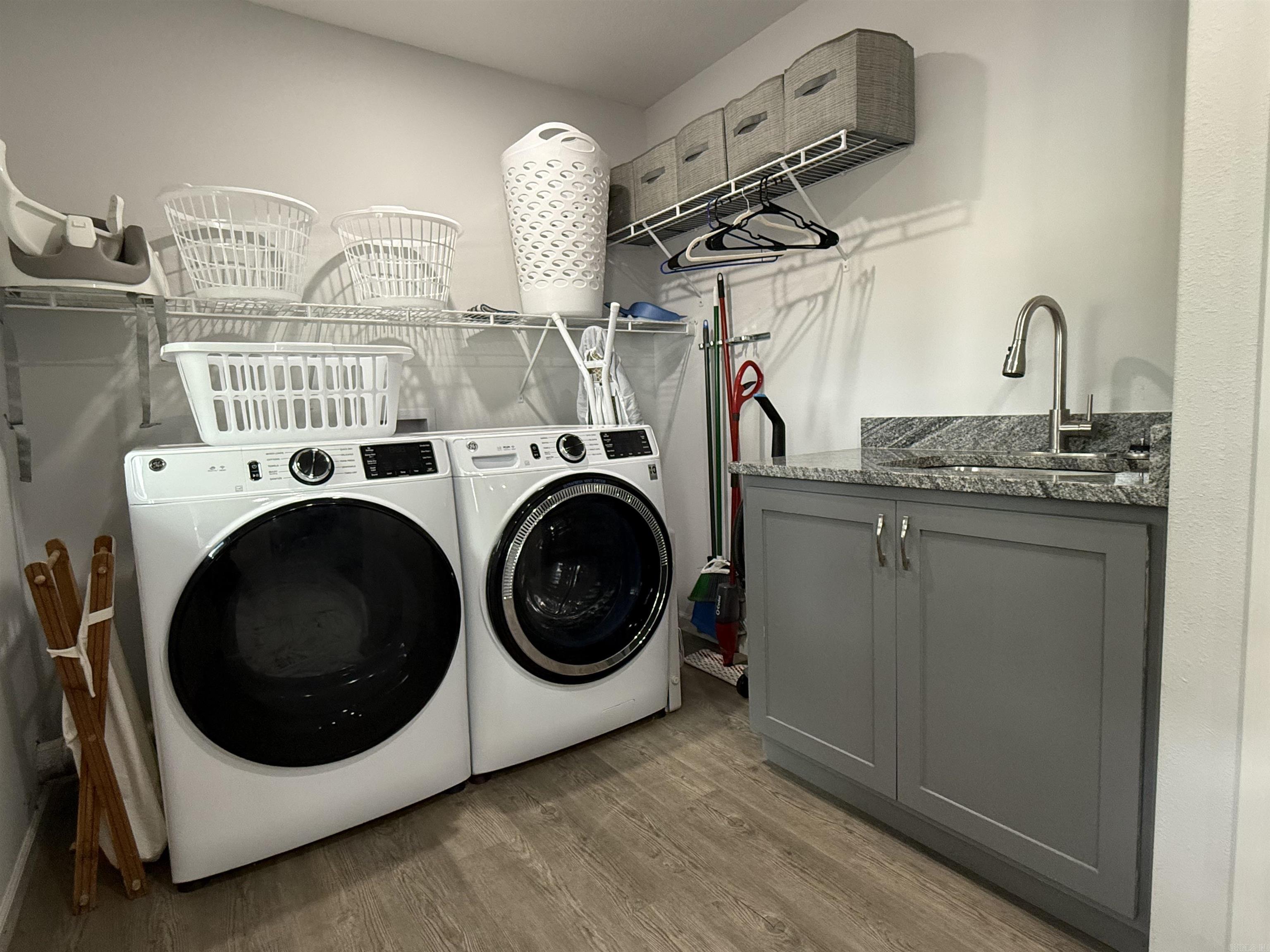 MOUNTAIN VIEW - Residential