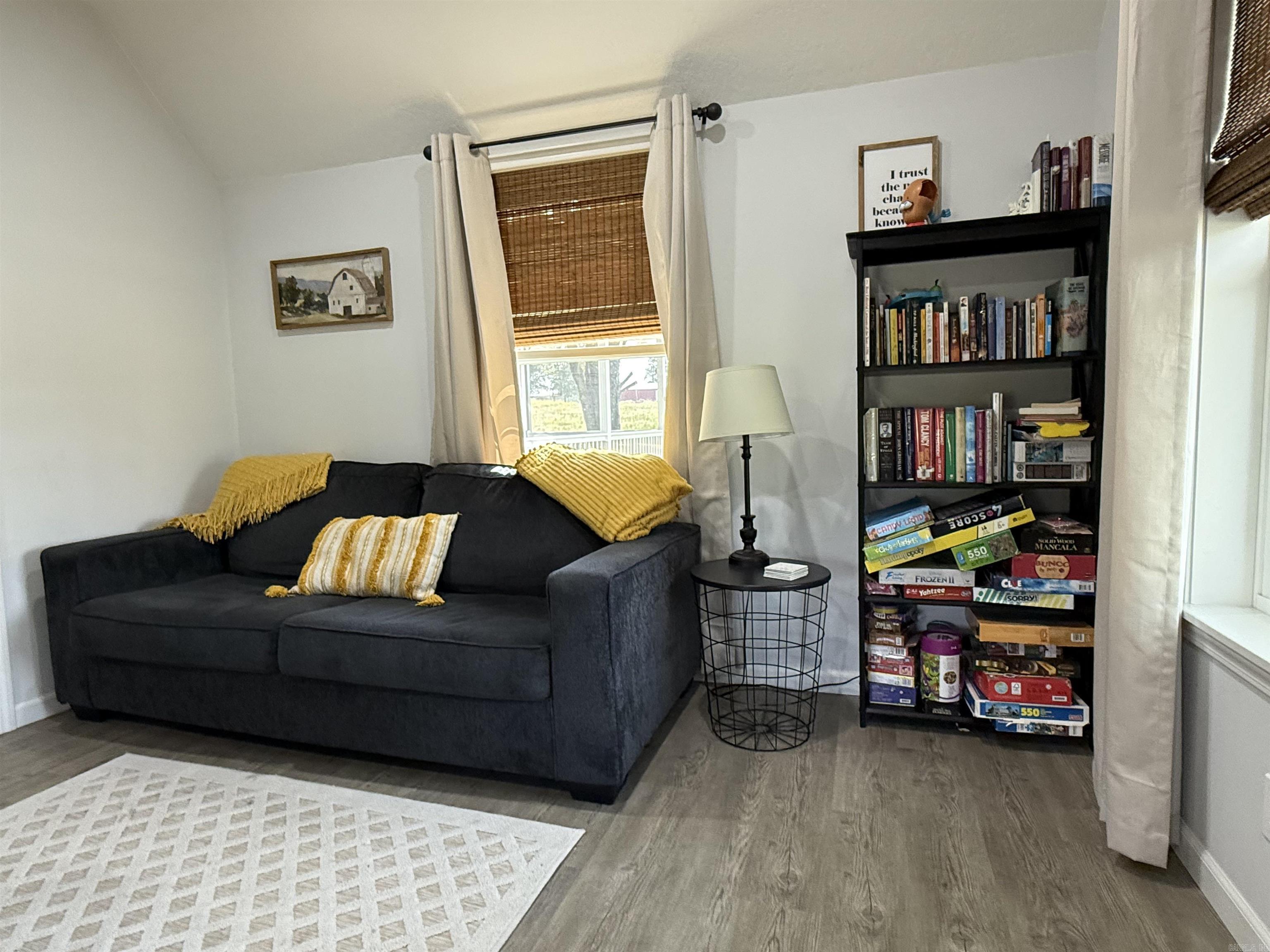 MOUNTAIN VIEW - Residential