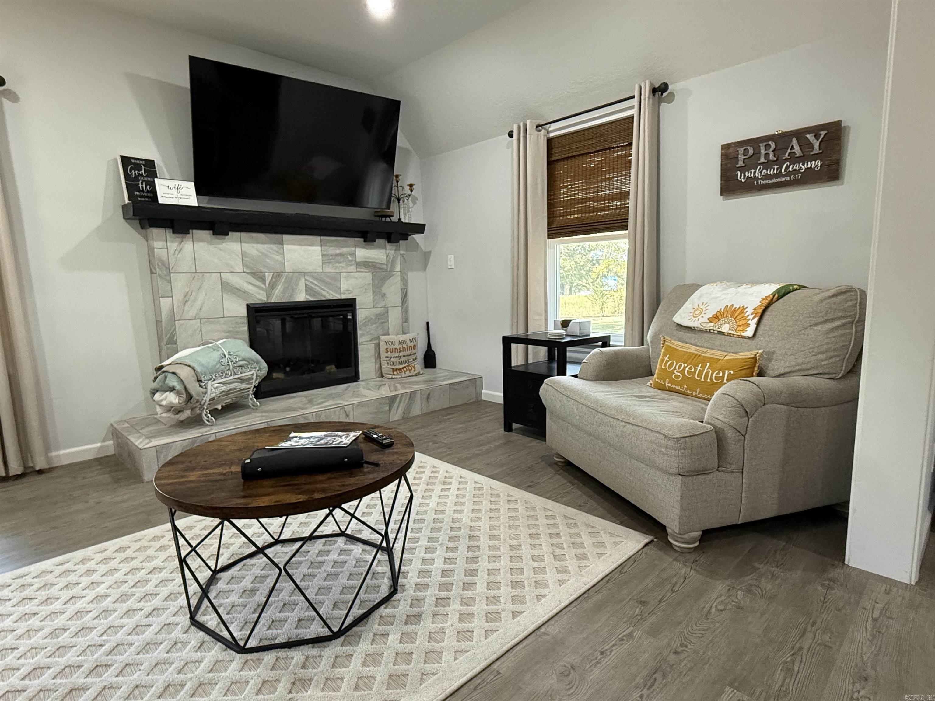 MOUNTAIN VIEW - Residential