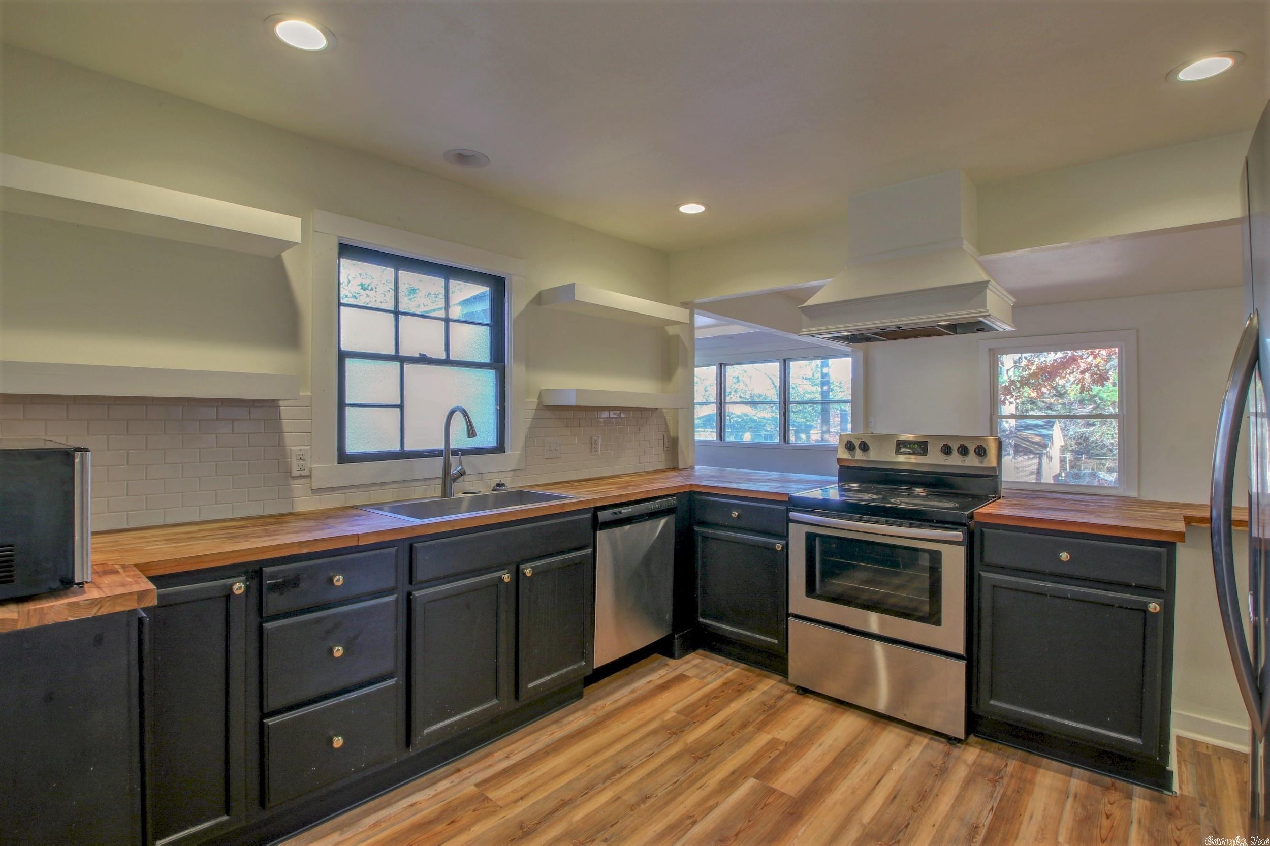 Cherry & Cox - Residential Lease