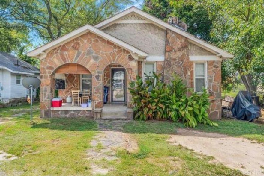 Rare opportunity to purchase a package of 4 single-family homes located in the historic North Argenta neighborhood of North Little Rock. All properties are 2 bed, 1 bath, single-level homes. They can be purchased together as a package or individually.  1709 N Poplar St (MLS #25034919): 1,116 sq ft bungalow with porch, concrete drive, utility building, and fenced yard. 1711 N Poplar St (MLS #25034920): 1,247 sq ft bungalow with masonry exterior, central heat/air, two porches, and utility building. 1806 N Poplar St (MLS #25034918): 1,271 sq ft home with masonry exterior, fireplace, detached garage, and chain-link fence. 2021 N Poplar St (MLS #25034917): 1,108 sq ft home with central heat/air, enclosed porch, and detached garage.  Conveniently located near North Little Rock High School and minutes from downtown shopping, dining, and entertainment. For more details on each property, refer to the individual MLS listings.  Preapproval required prior to showings with a 12 hour notice.