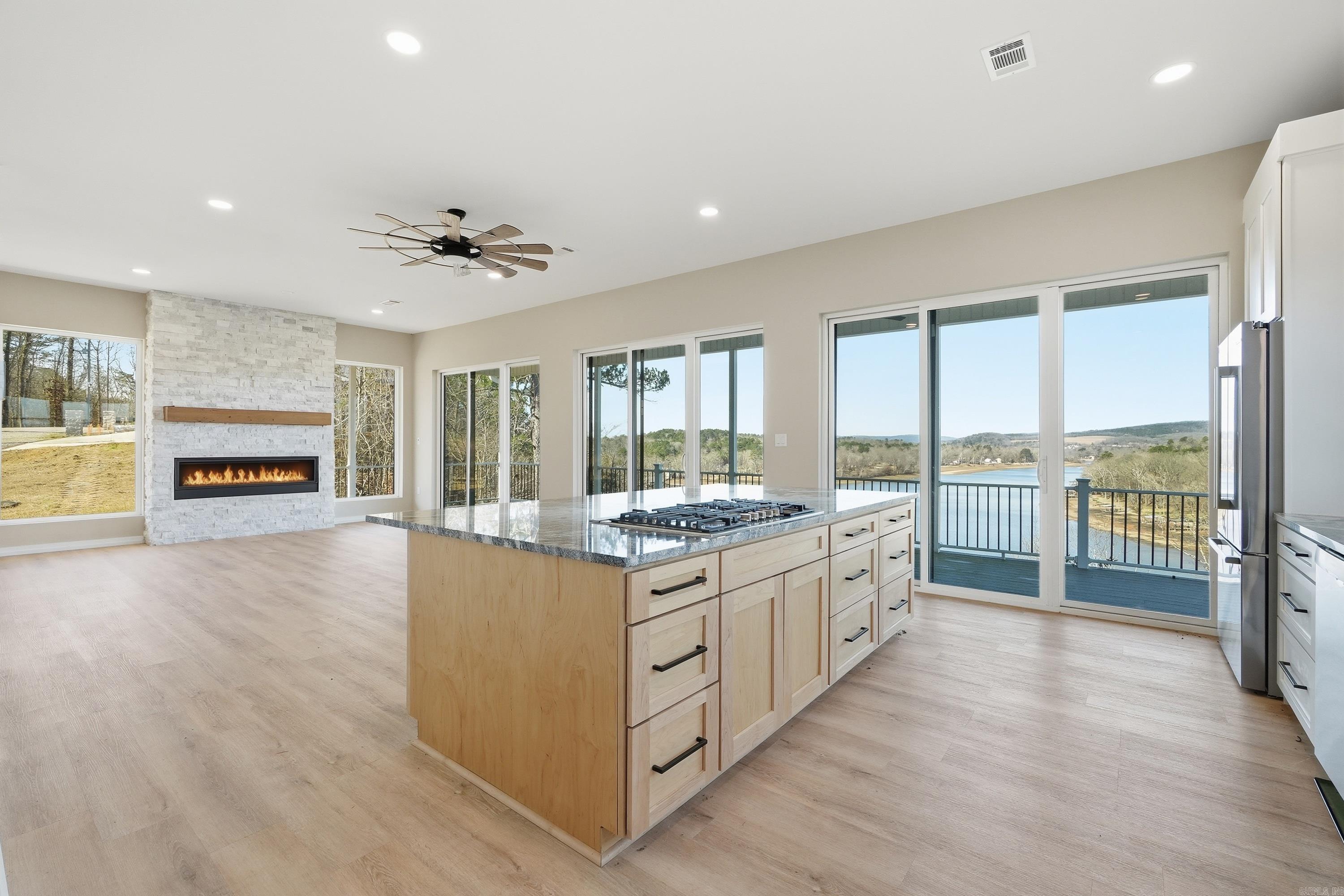 DIAMONDHEAD - Residential