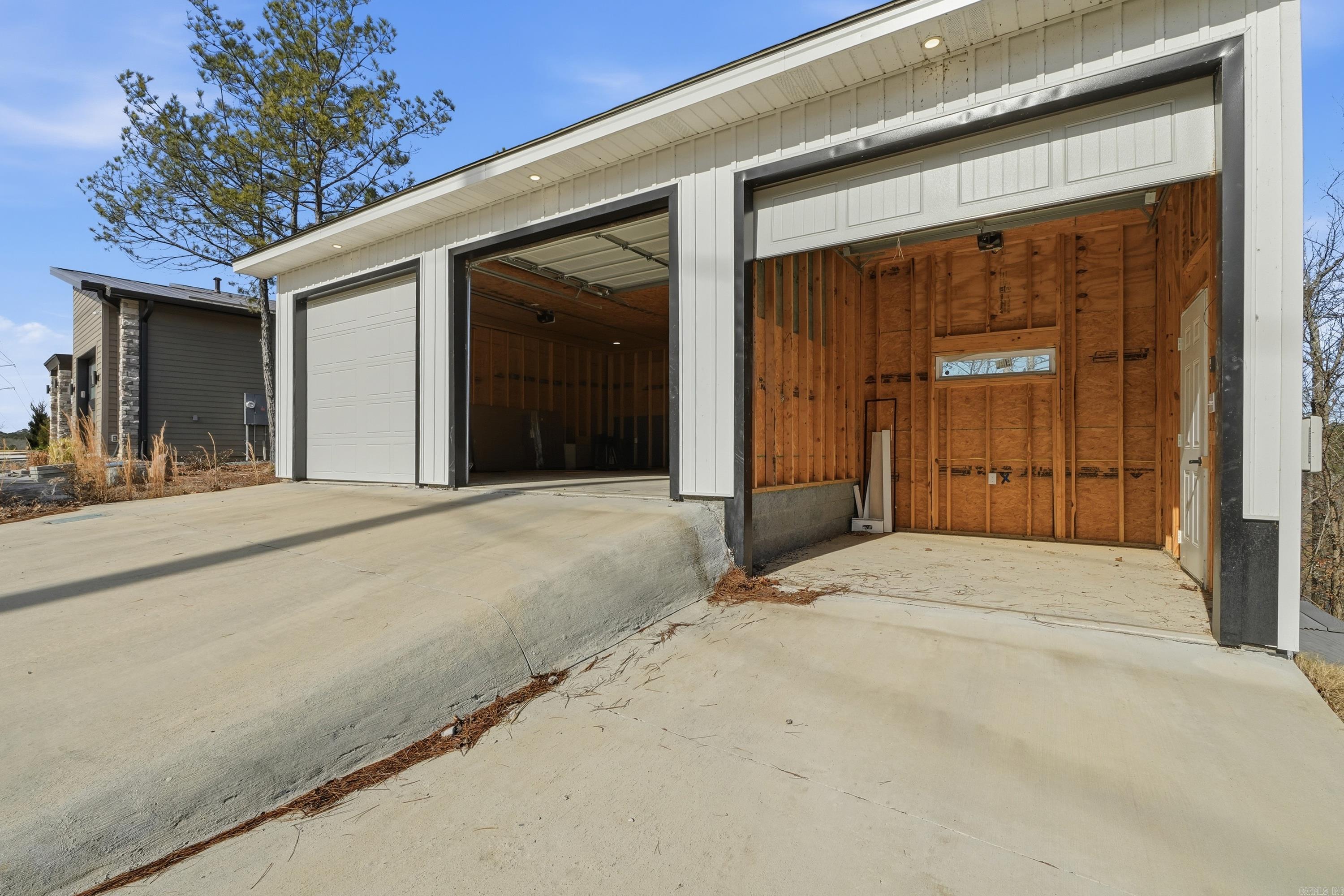 DIAMONDHEAD - Residential