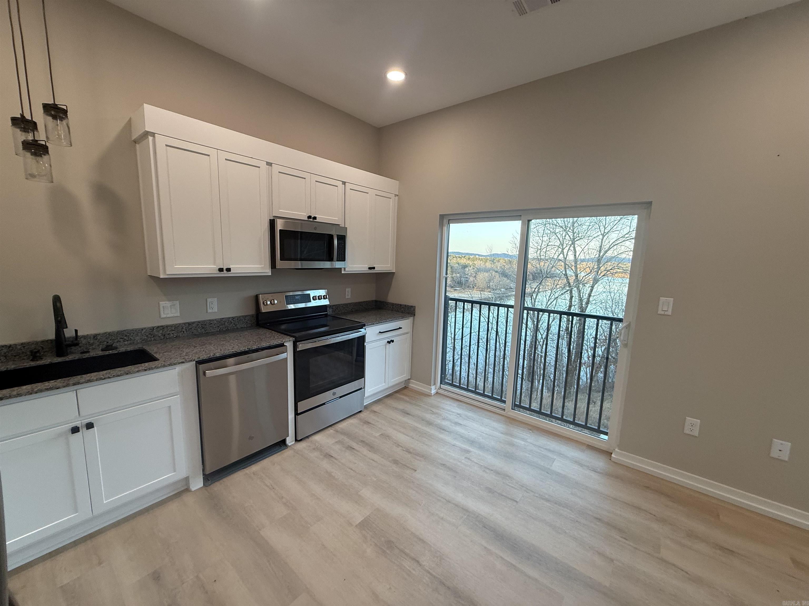 DIAMONDHEAD - Residential