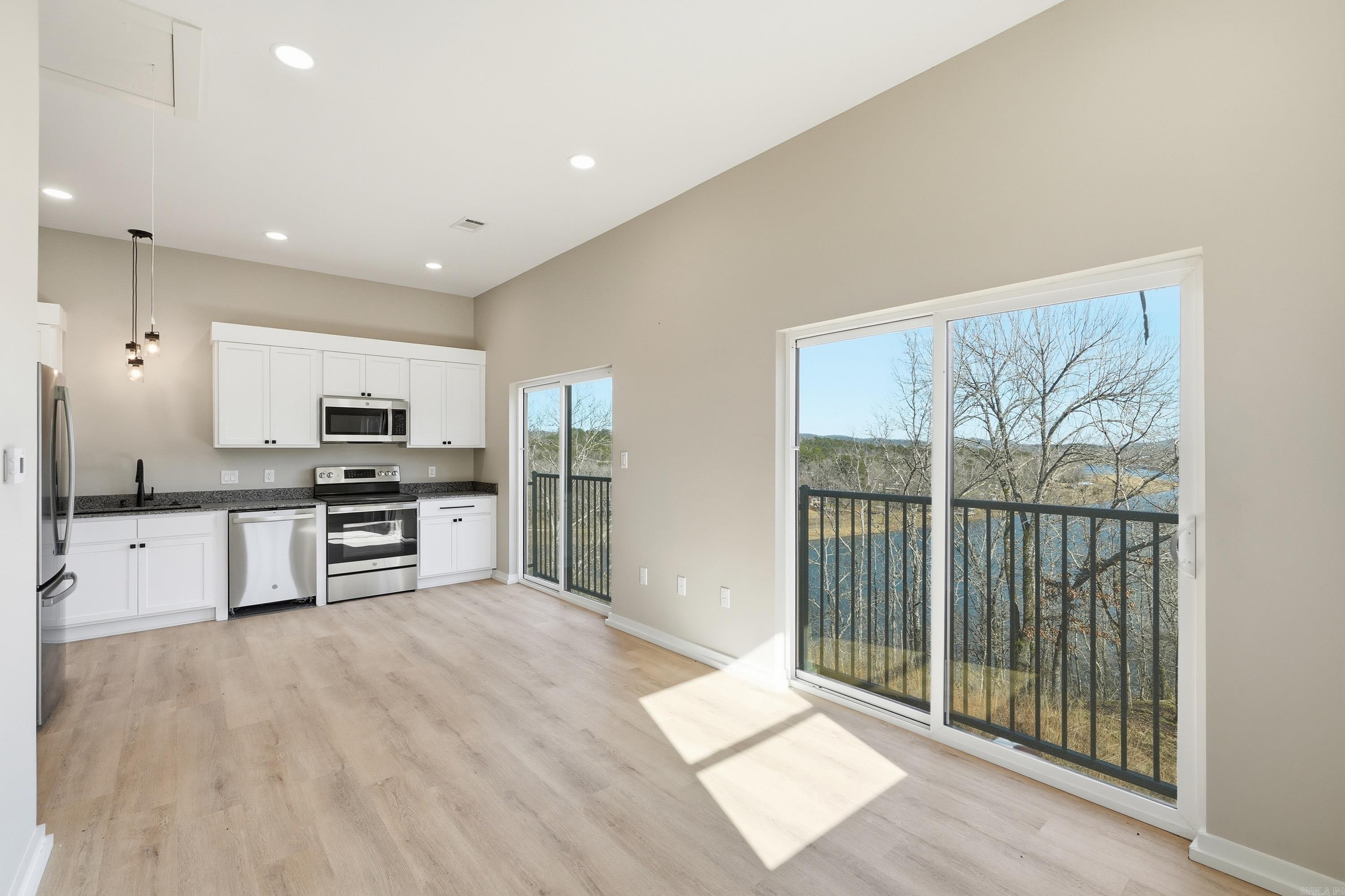 DIAMONDHEAD - Residential