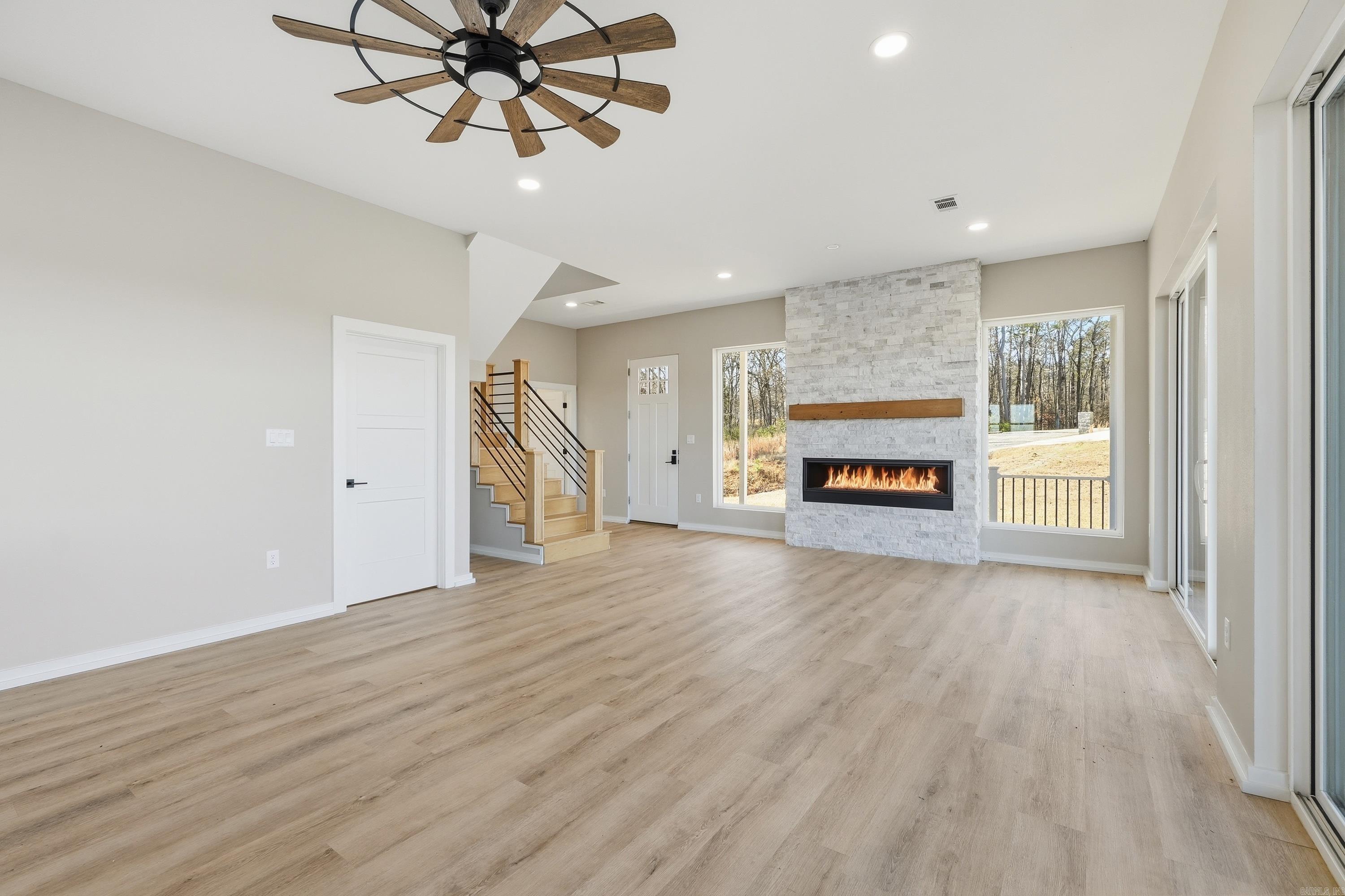 DIAMONDHEAD - Residential