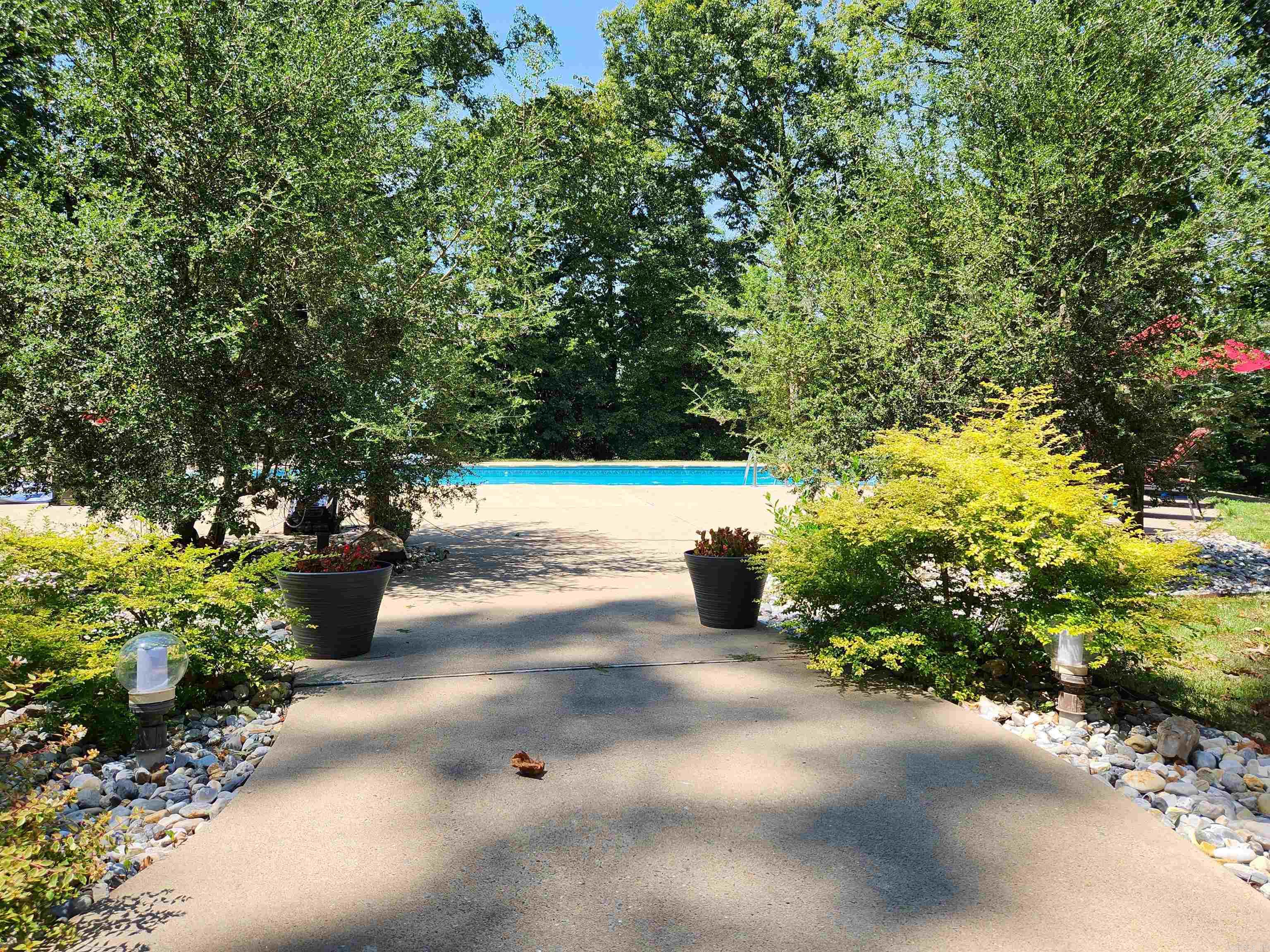 WELLINGTON POINTE - Residential