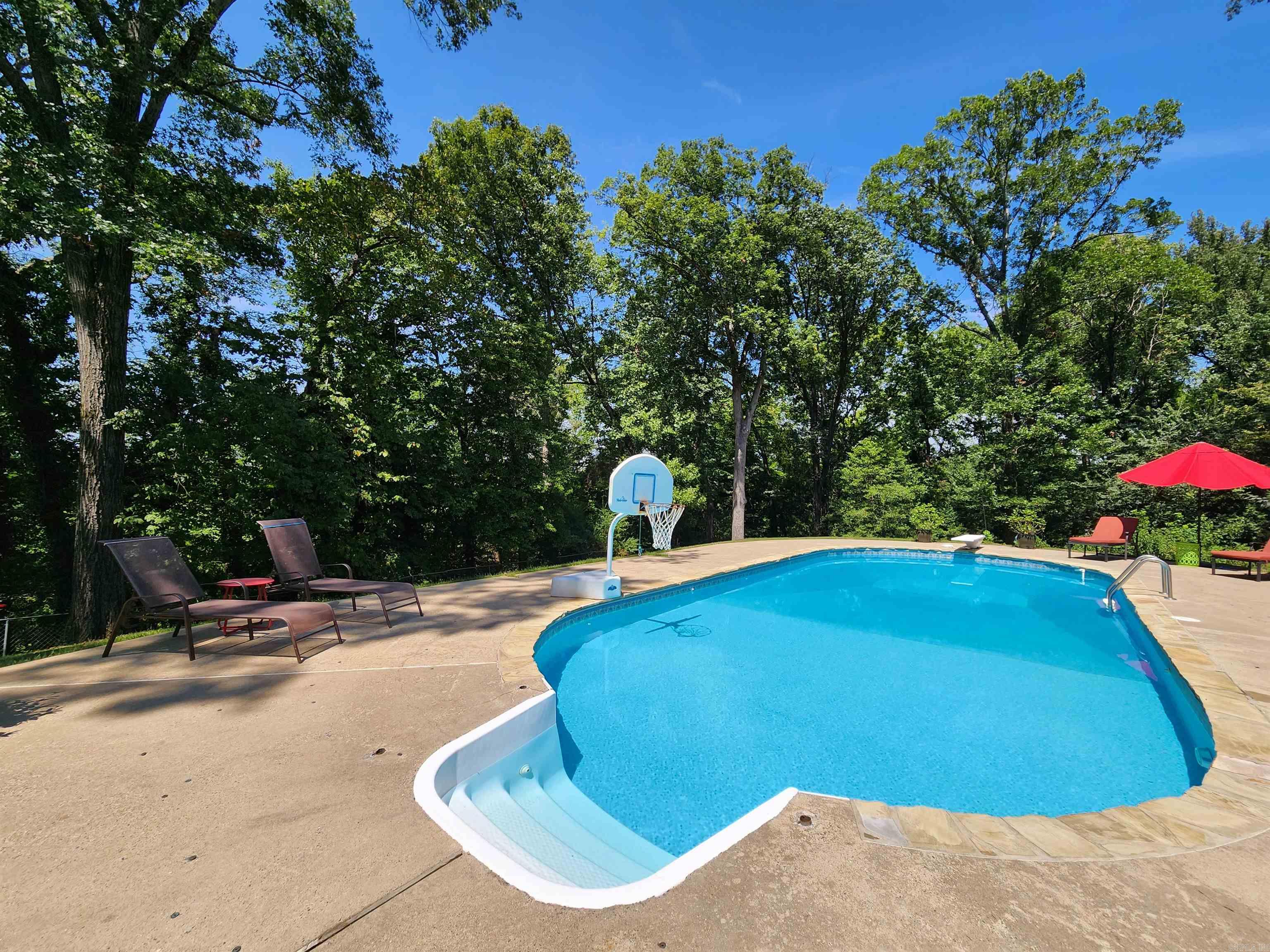 WELLINGTON POINTE - Residential