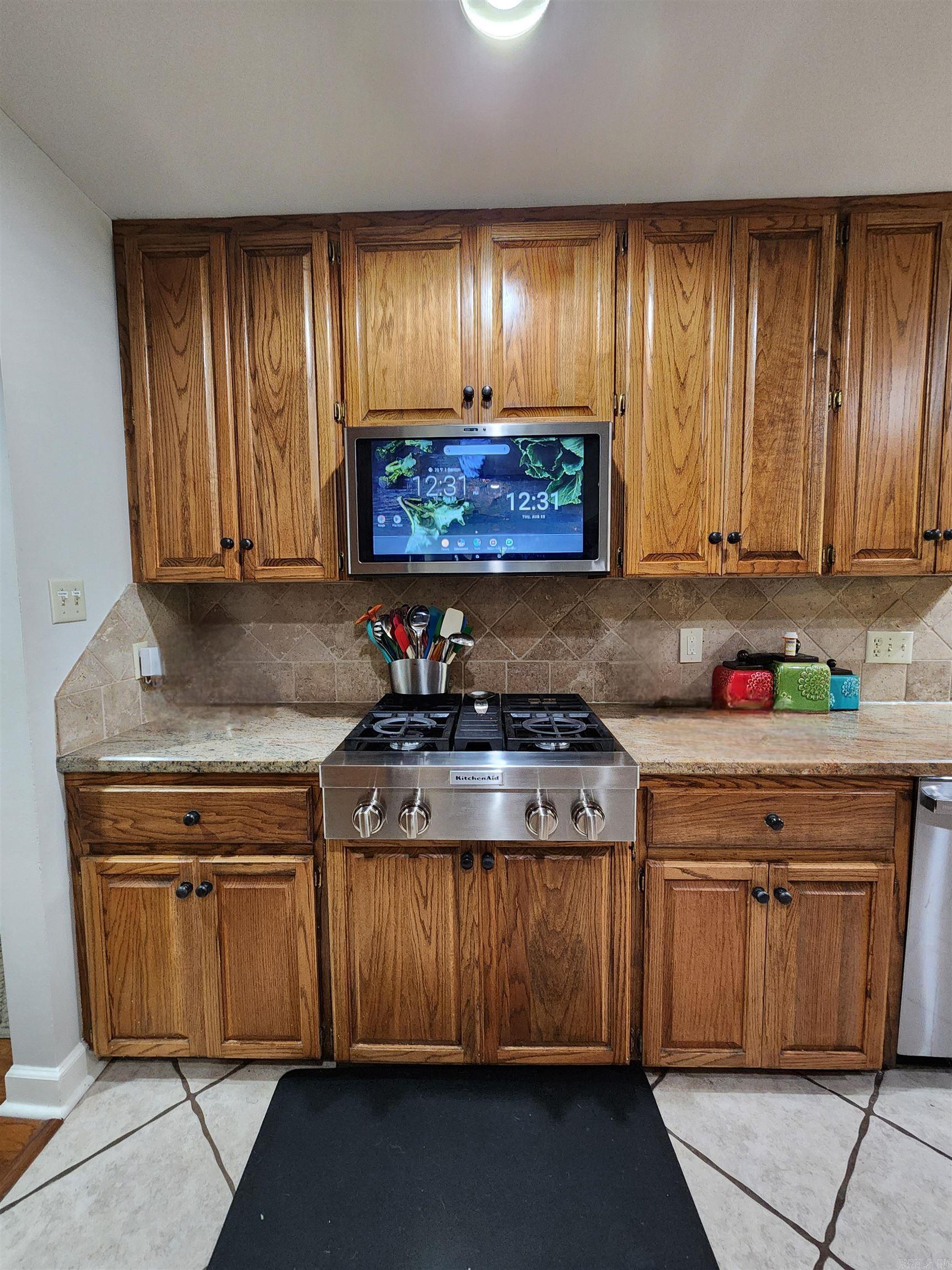 WELLINGTON POINTE - Residential