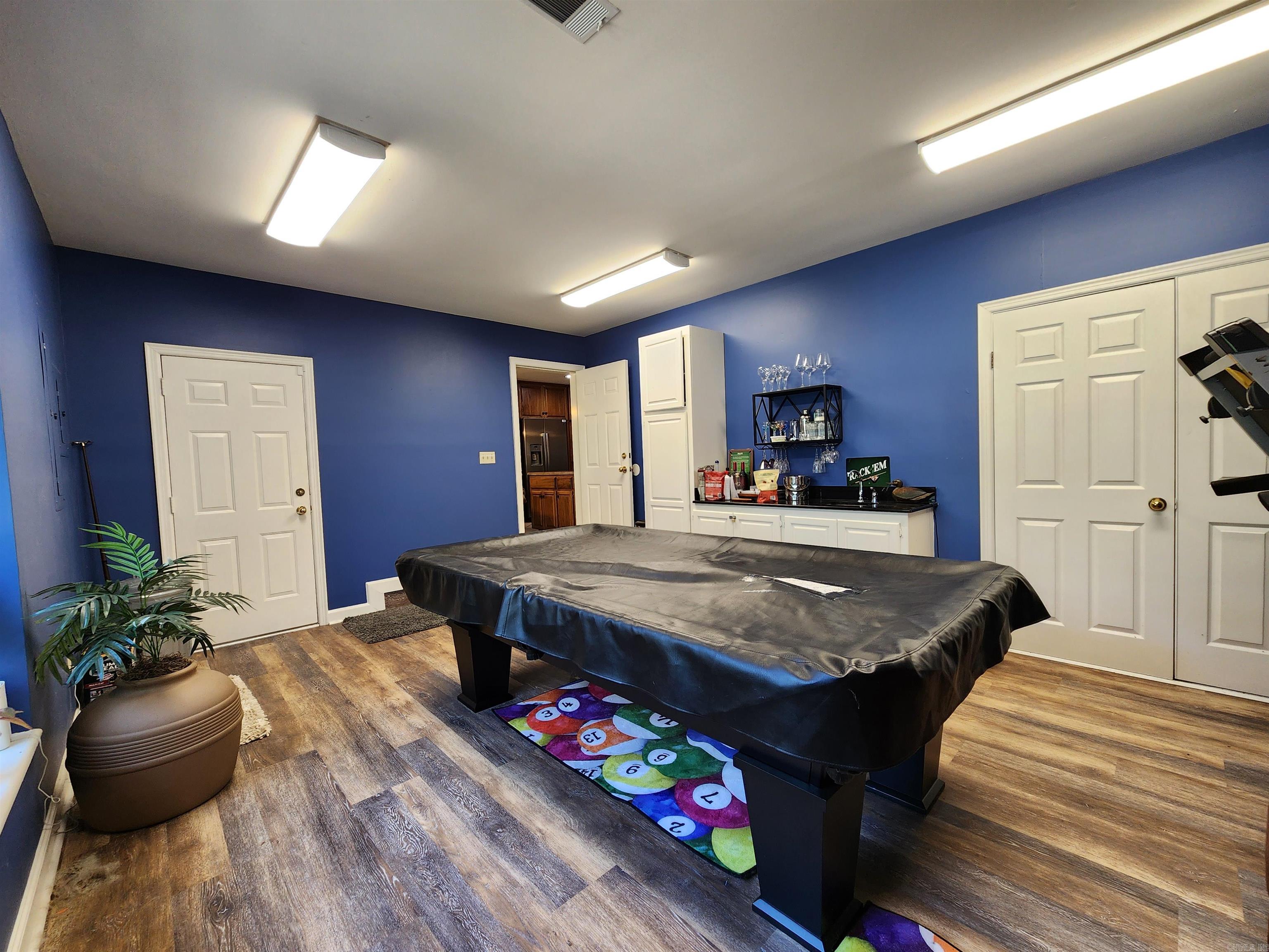 WELLINGTON POINTE - Residential