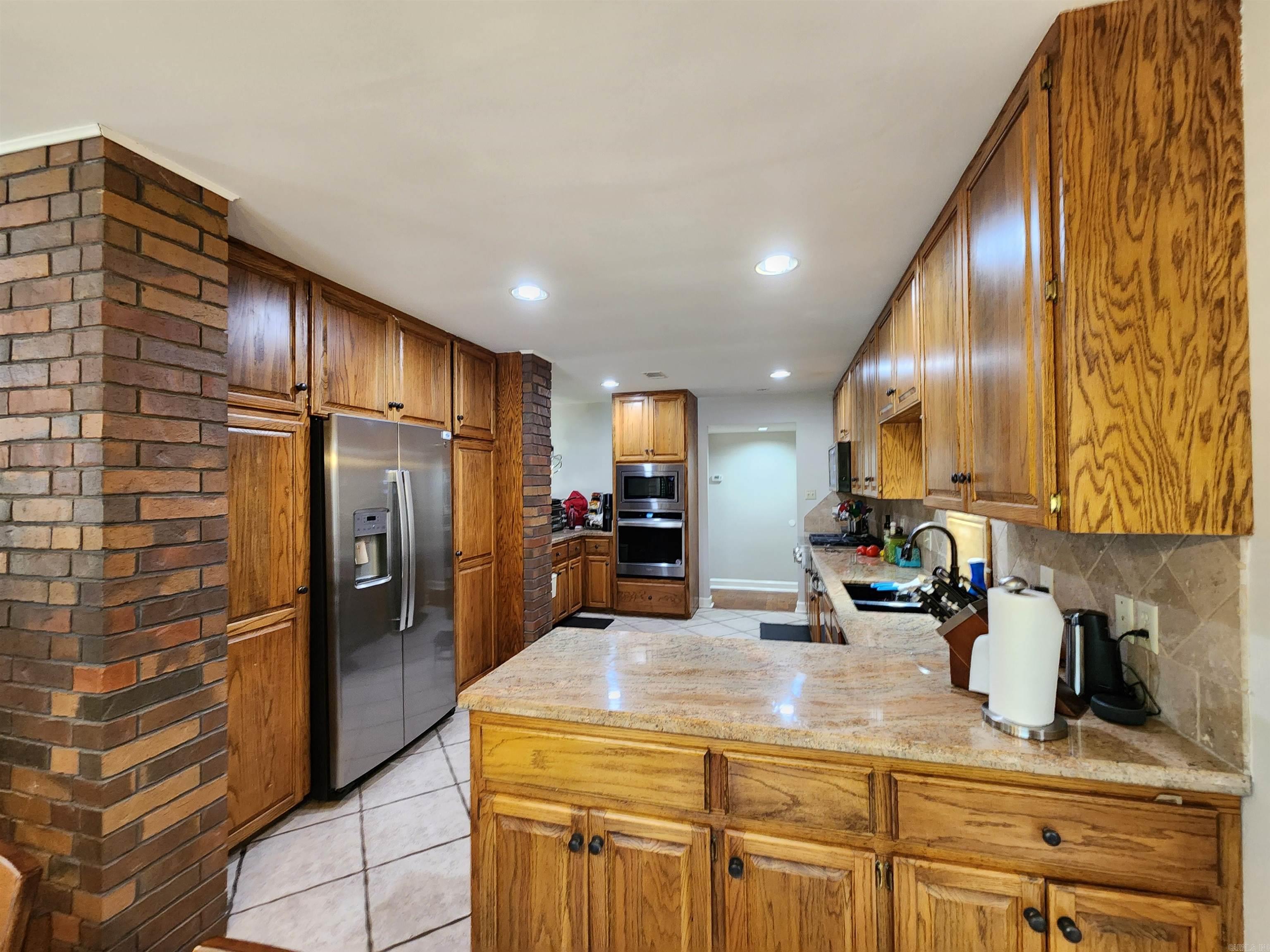 WELLINGTON POINTE - Residential