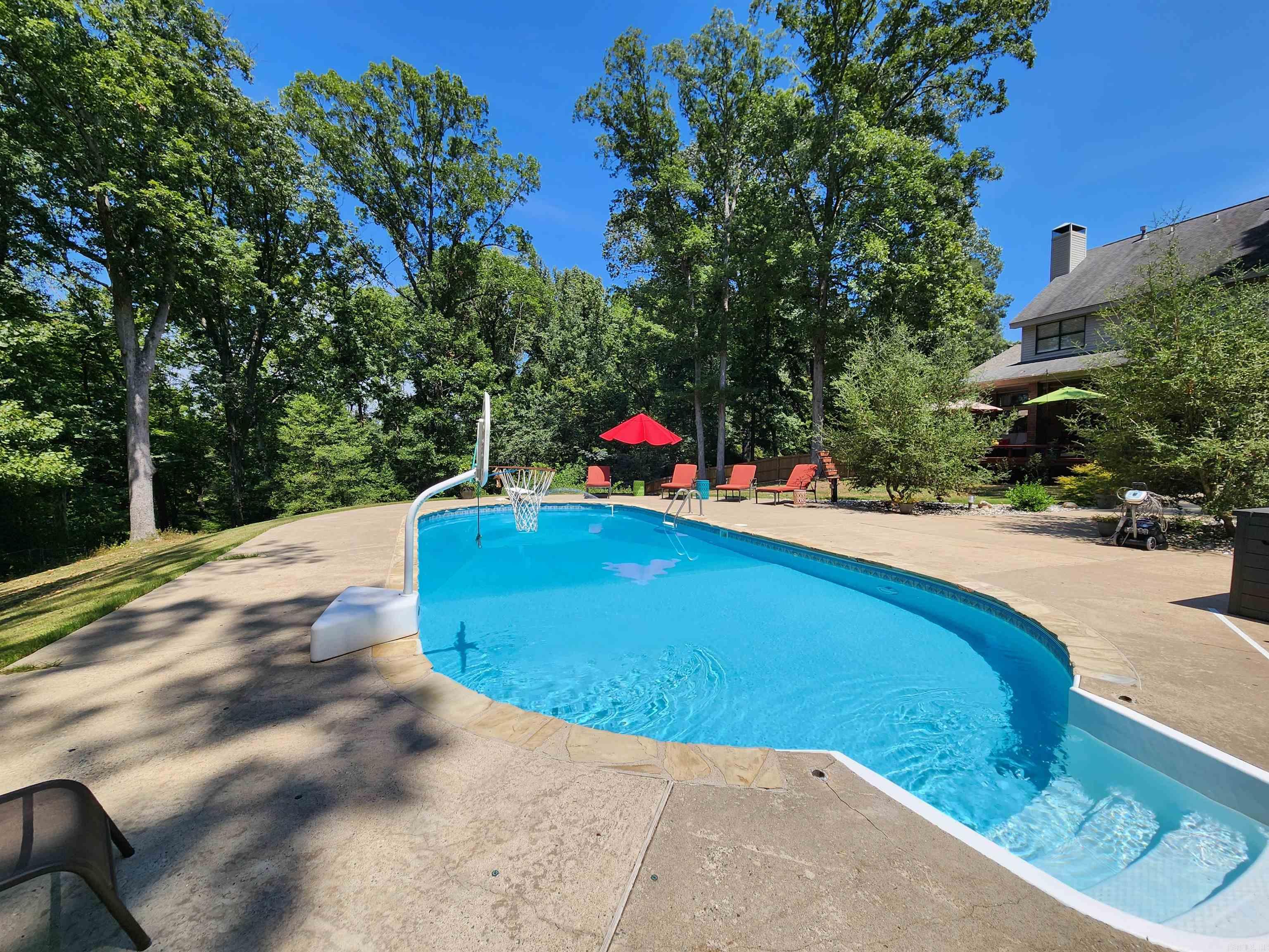 WELLINGTON POINTE - Residential