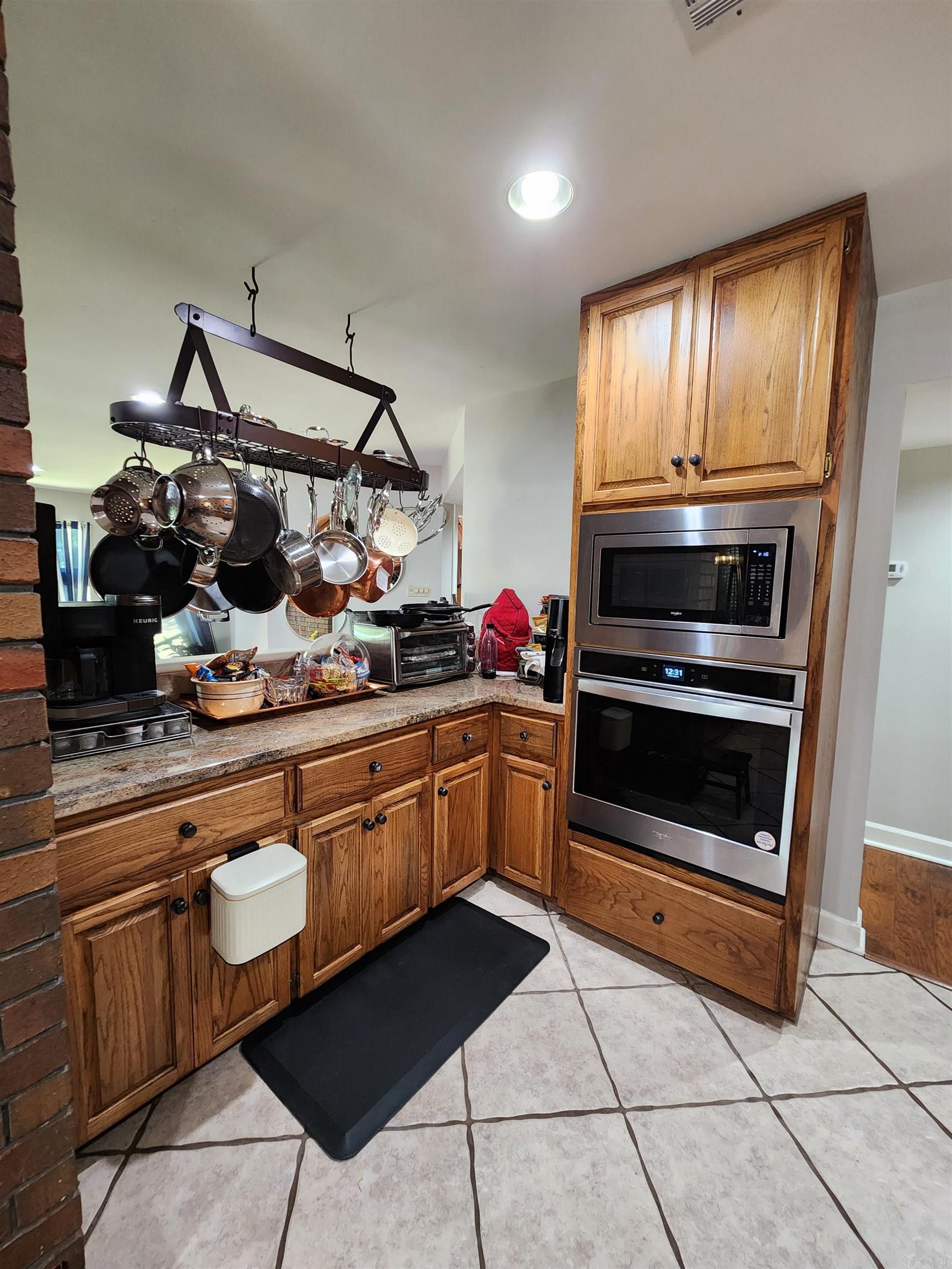 WELLINGTON POINTE - Residential