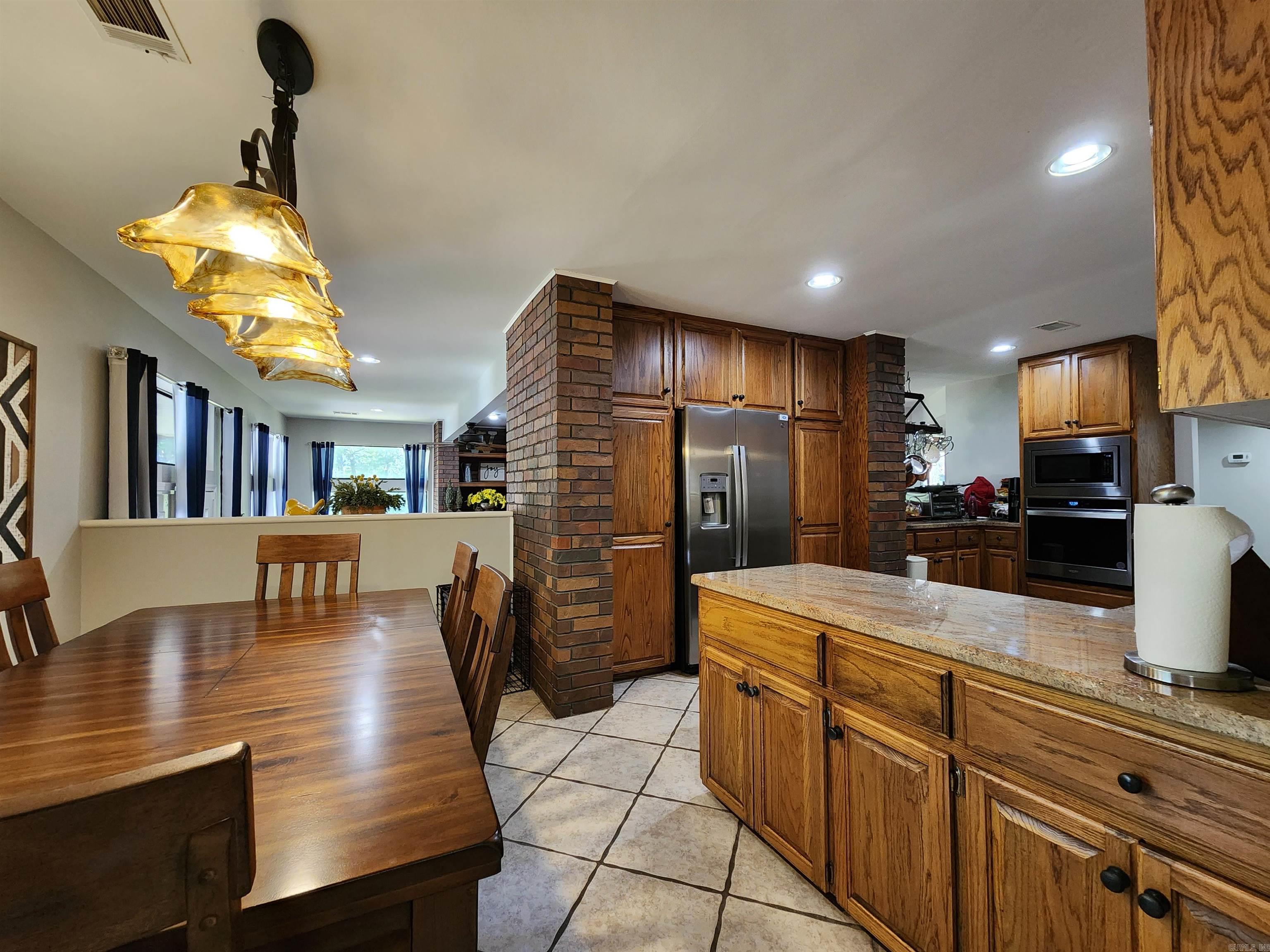 WELLINGTON POINTE - Residential