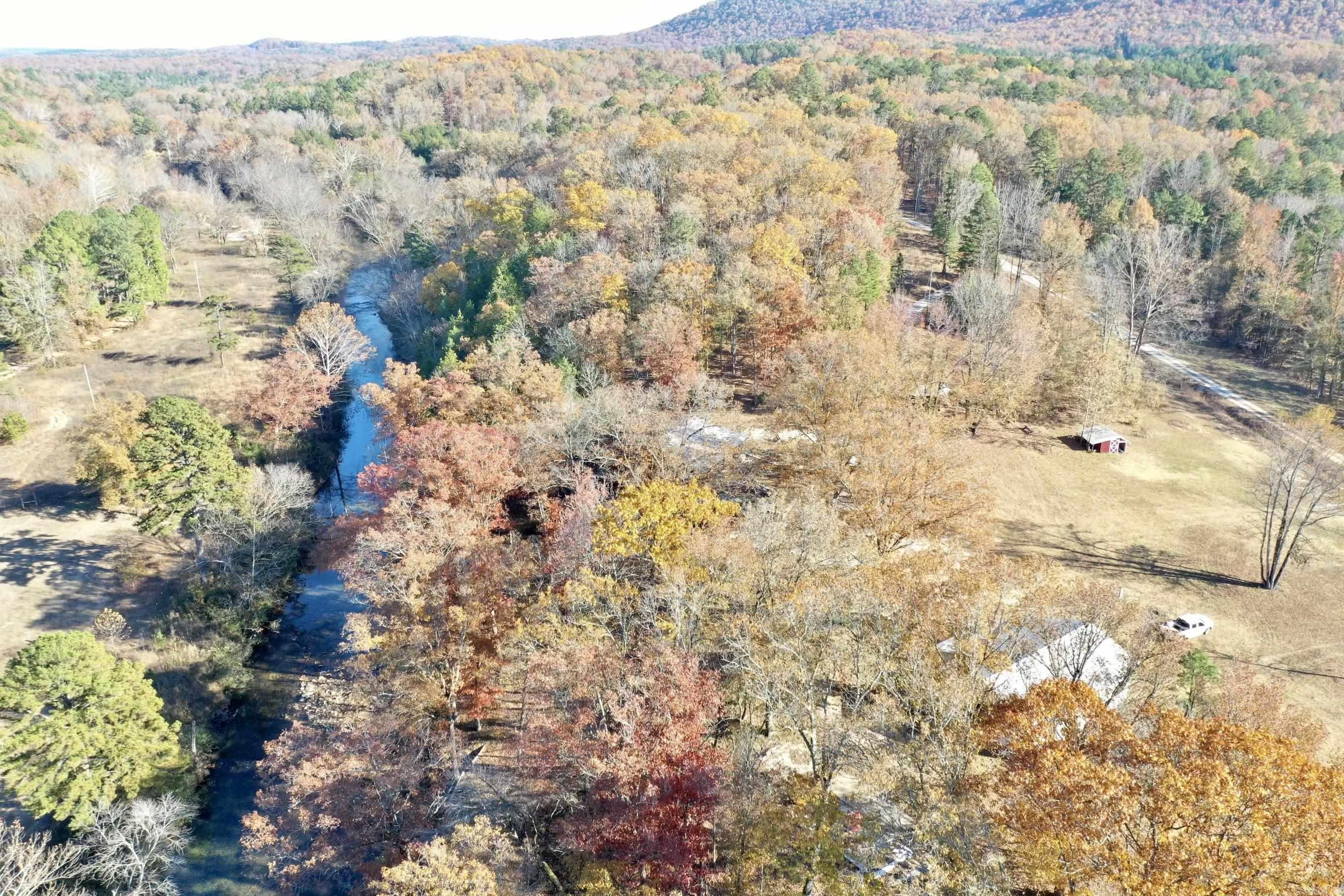 LOUD WATER RETREAT - Residential
