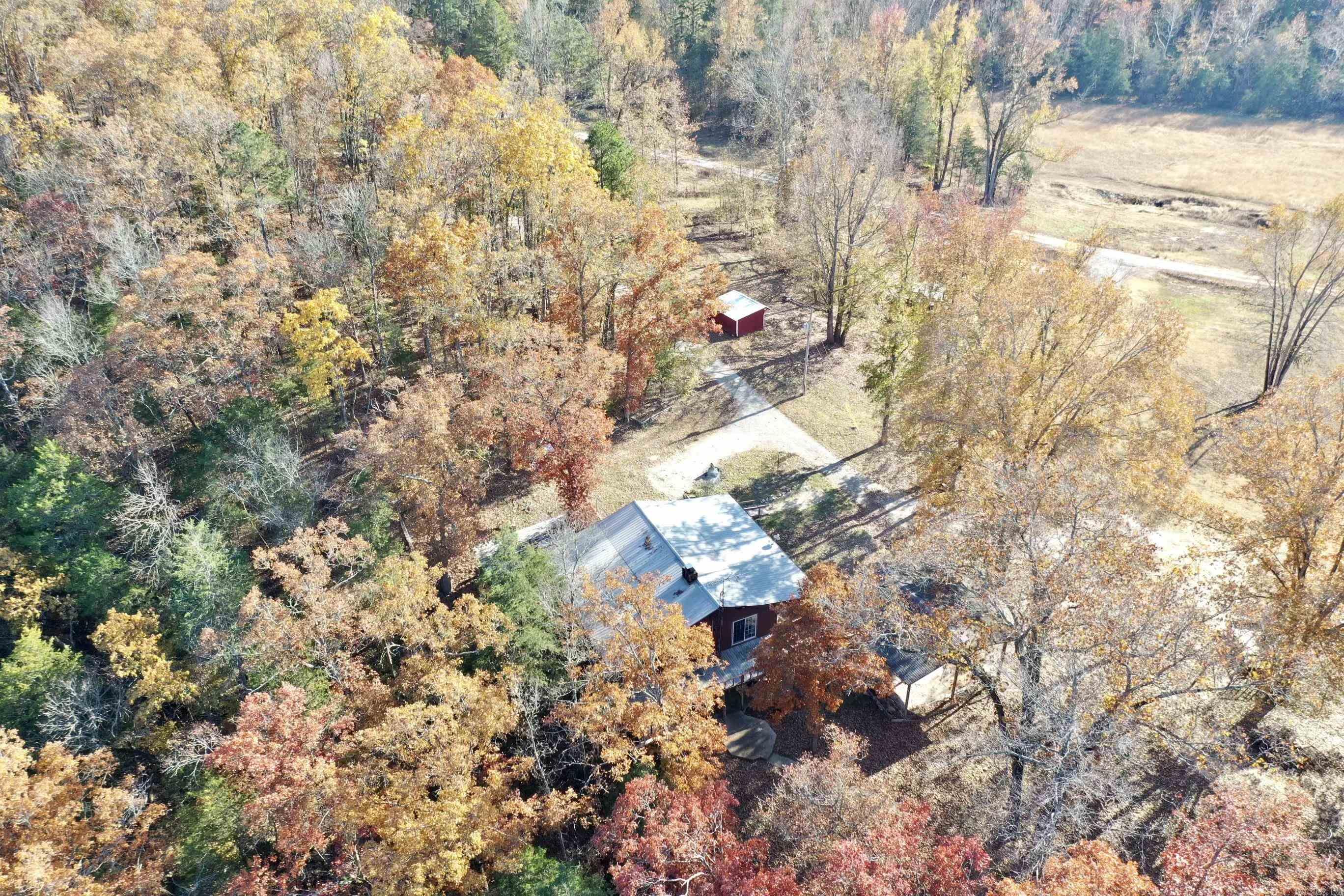 LOUD WATER RETREAT - Residential