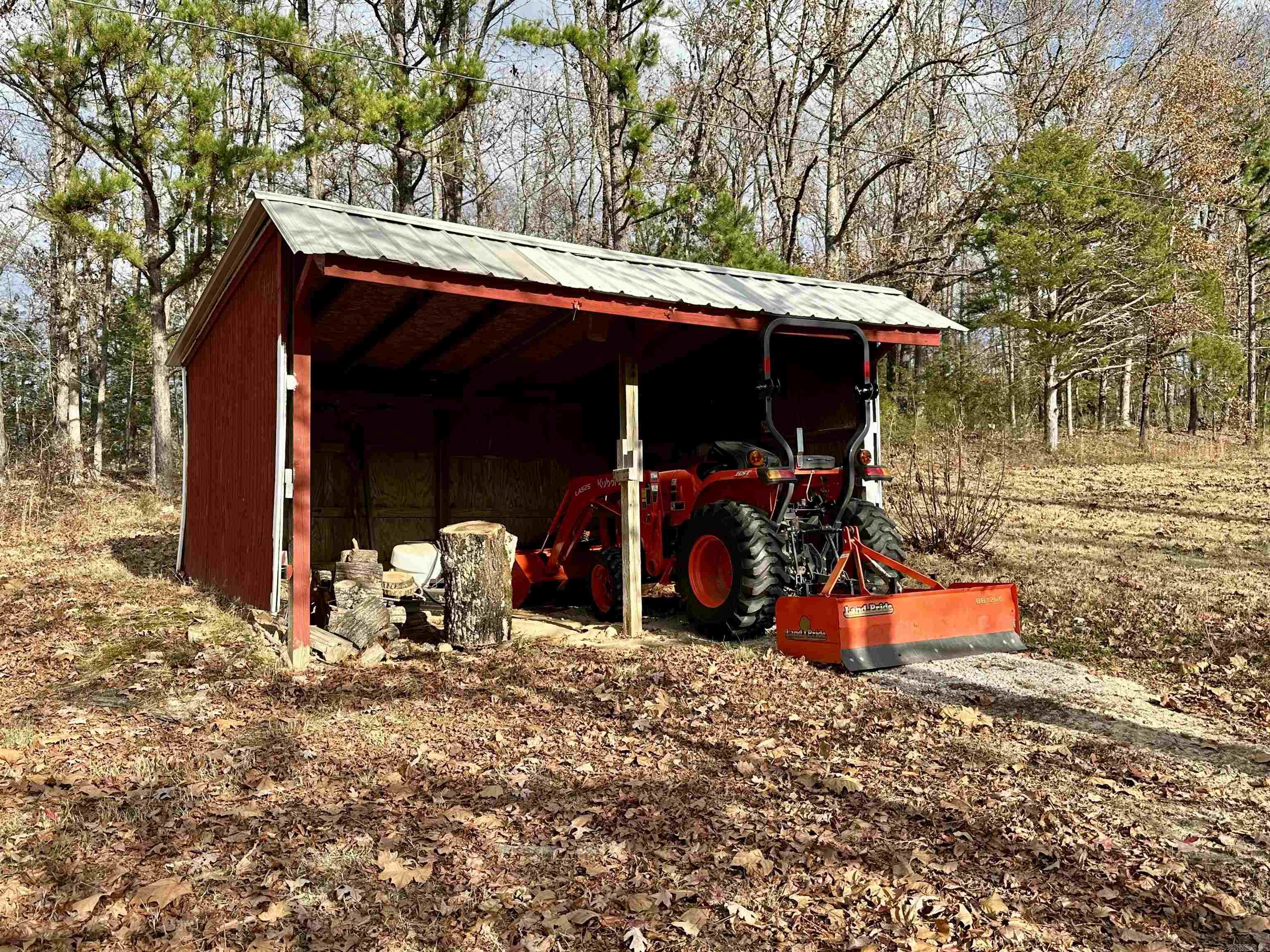 LOUD WATER RETREAT - Residential