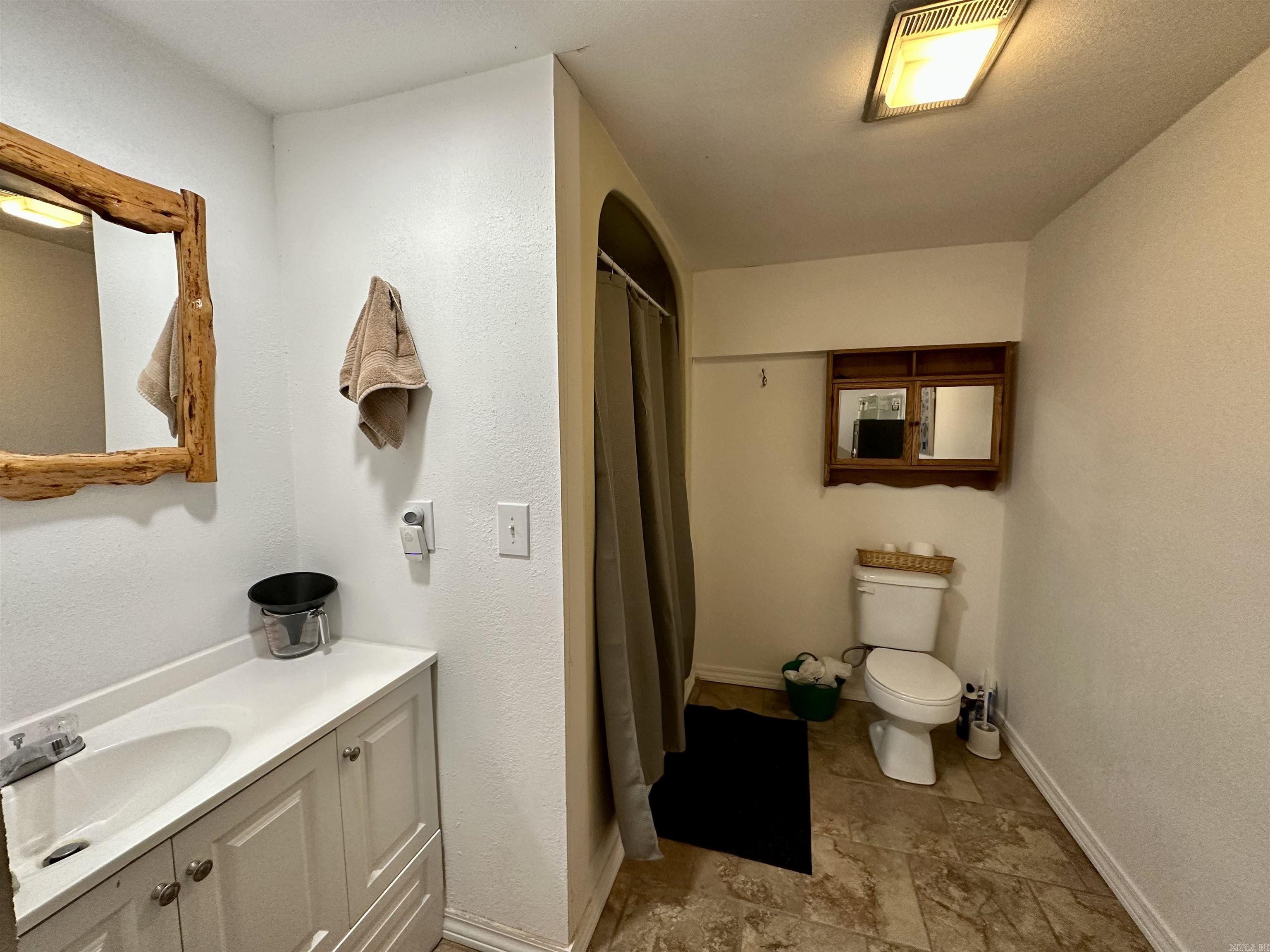 LOUD WATER RETREAT - Residential