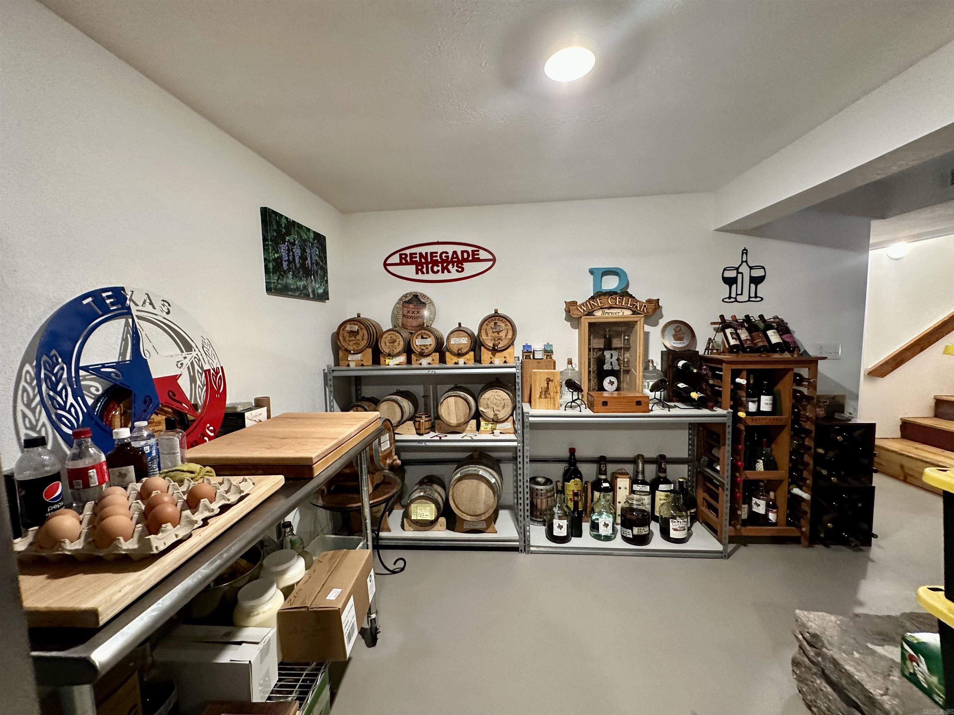 LOUD WATER RETREAT - Residential