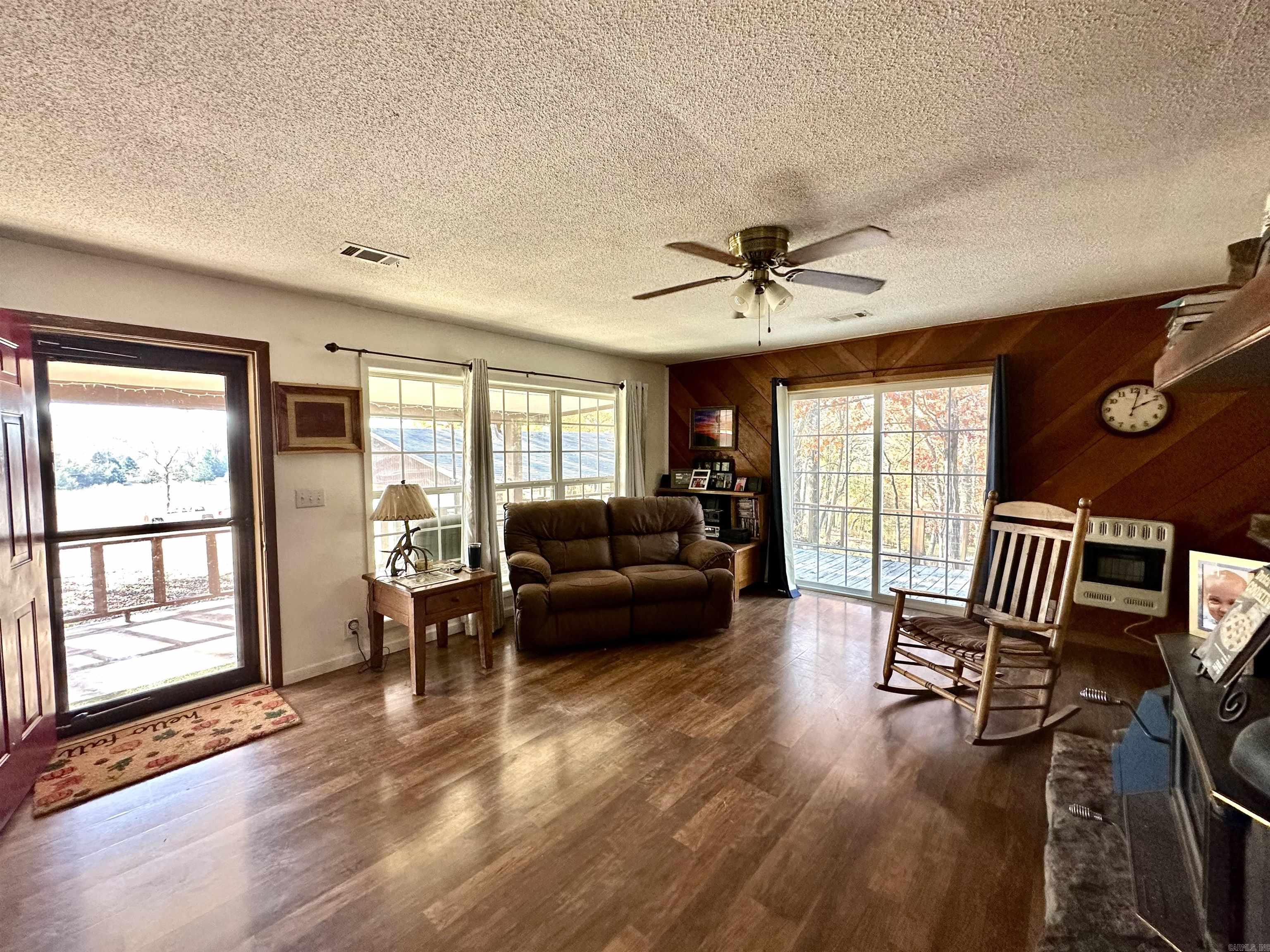 LOUD WATER RETREAT - Residential