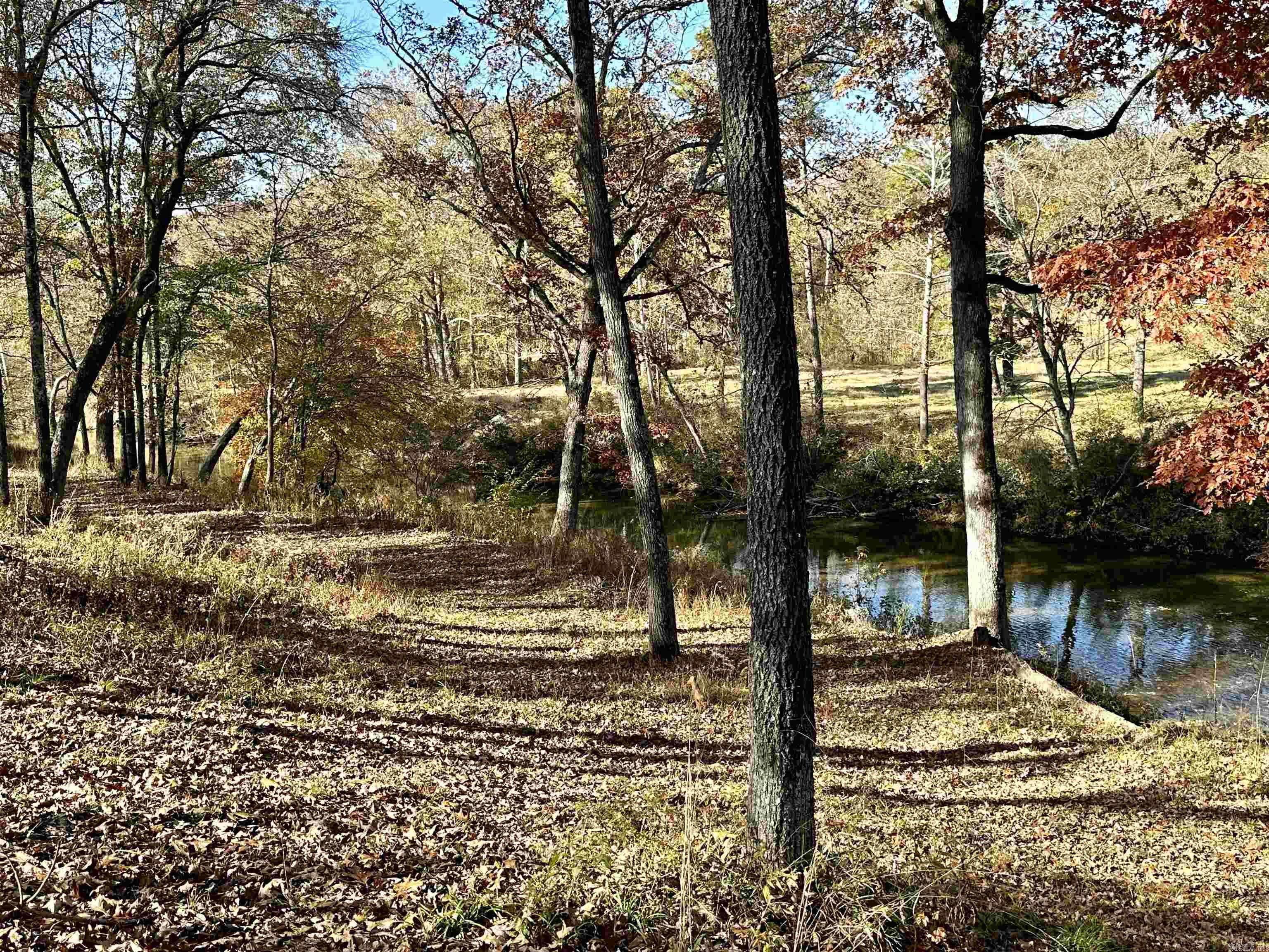 LOUD WATER RETREAT - Residential