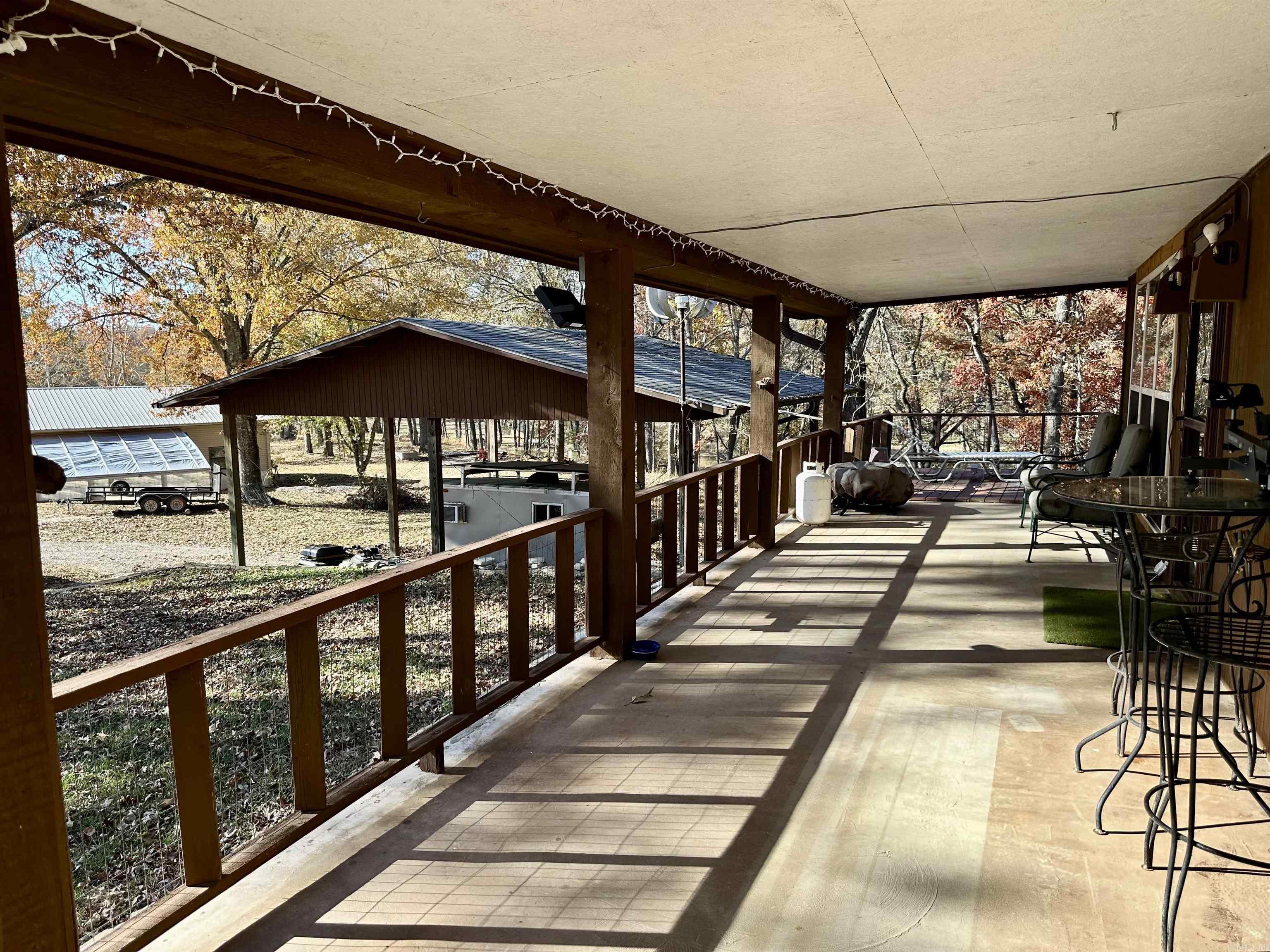 LOUD WATER RETREAT - Residential