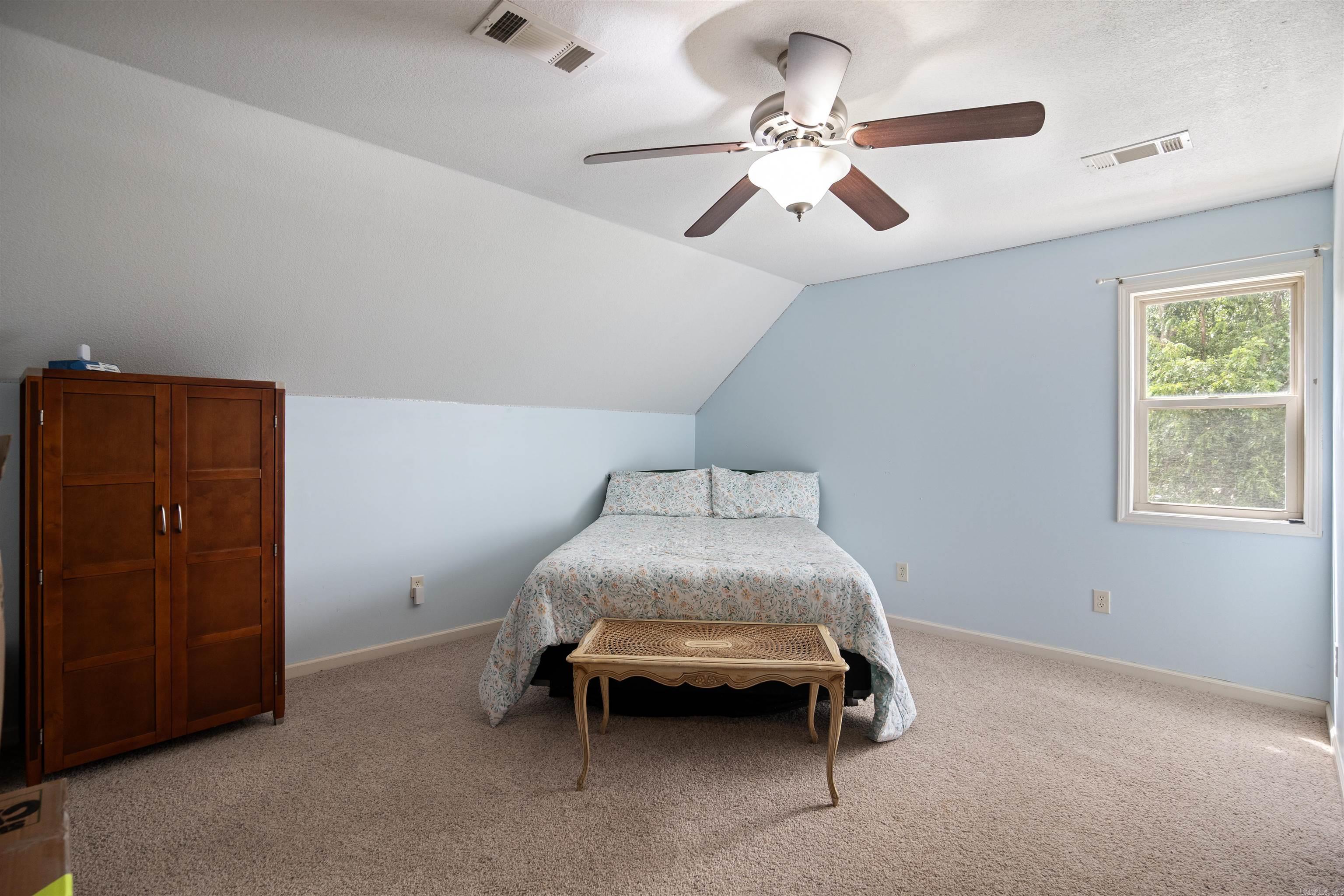 WINDING RIDGE - Residential