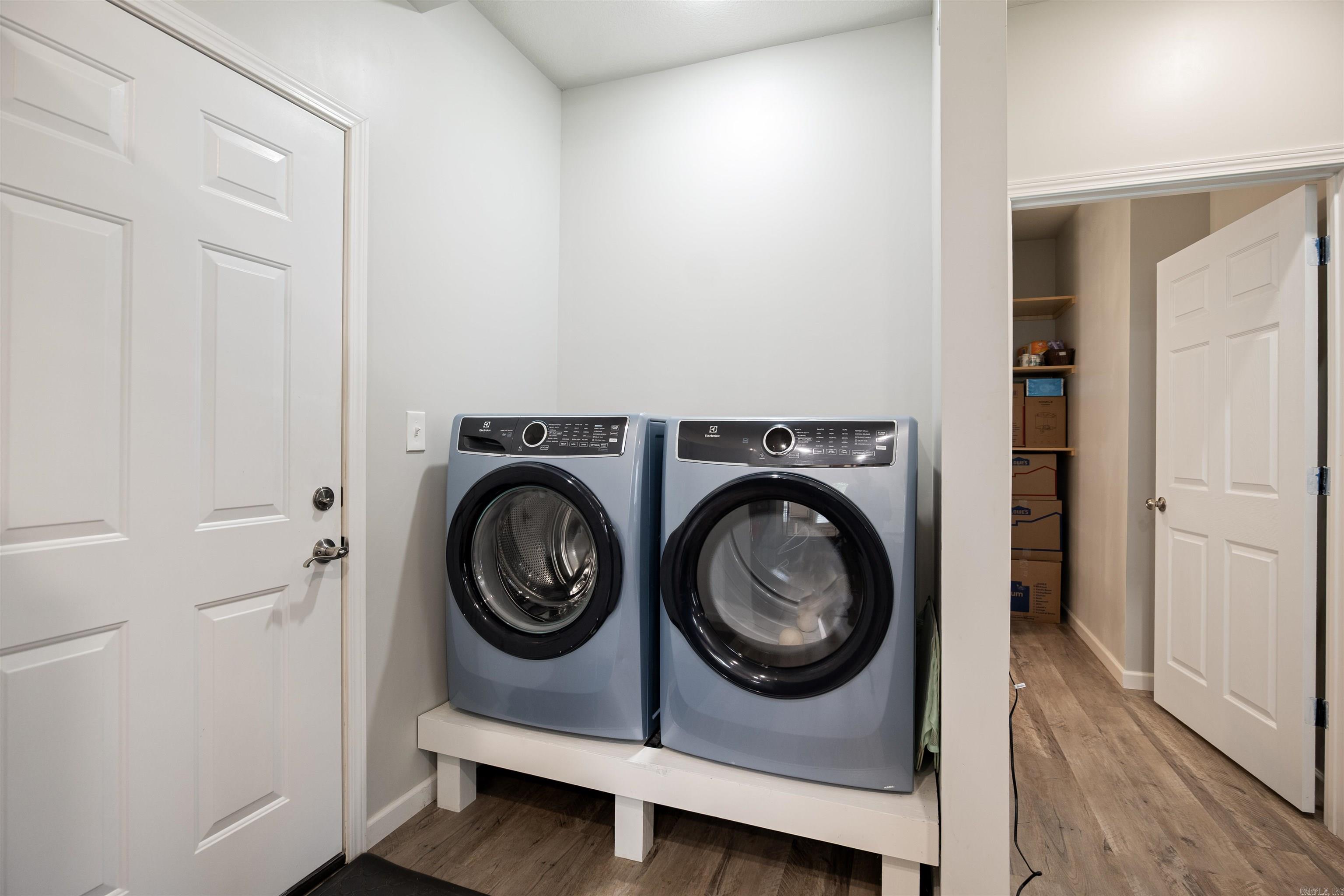 WINDING RIDGE - Residential