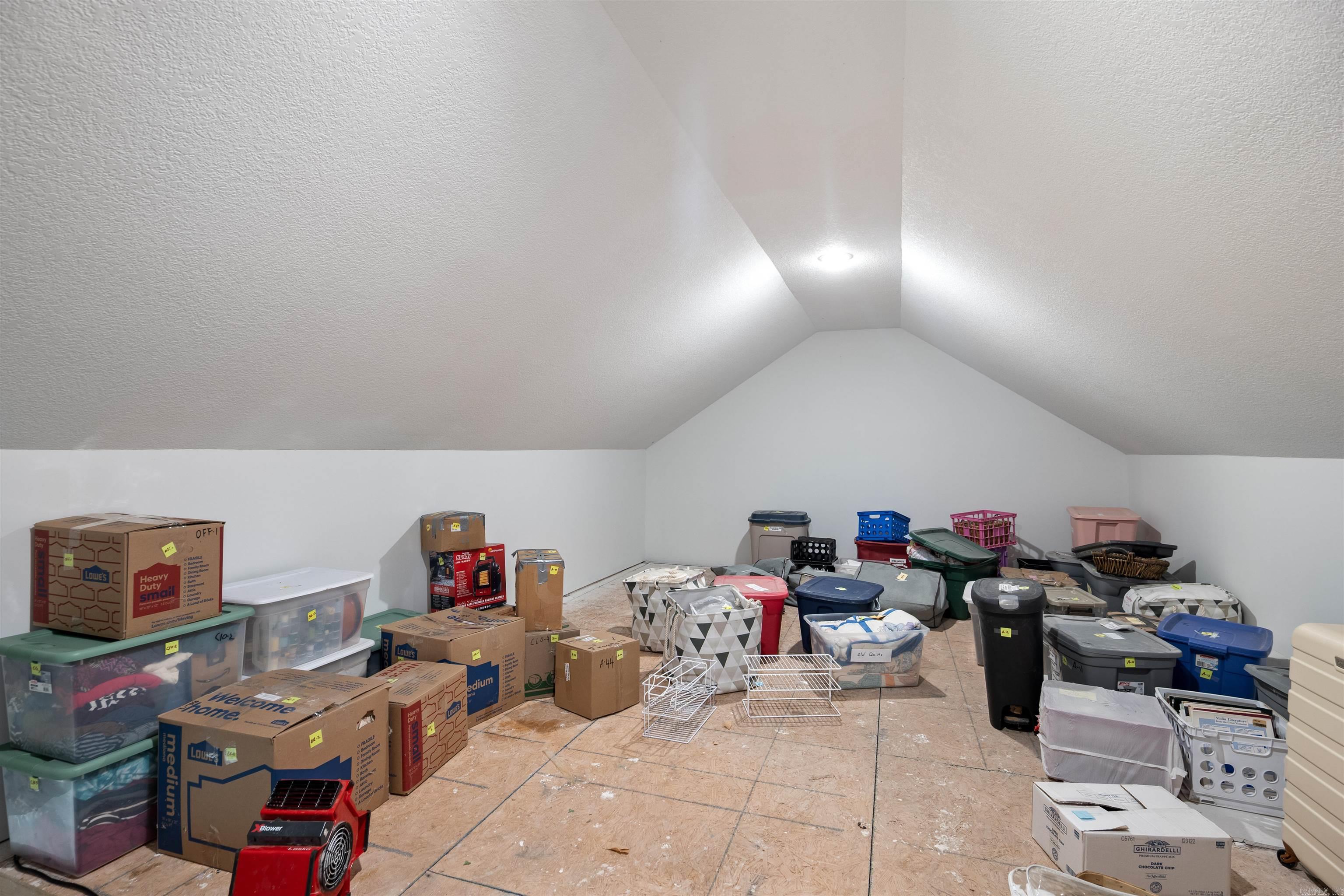 WINDING RIDGE - Residential