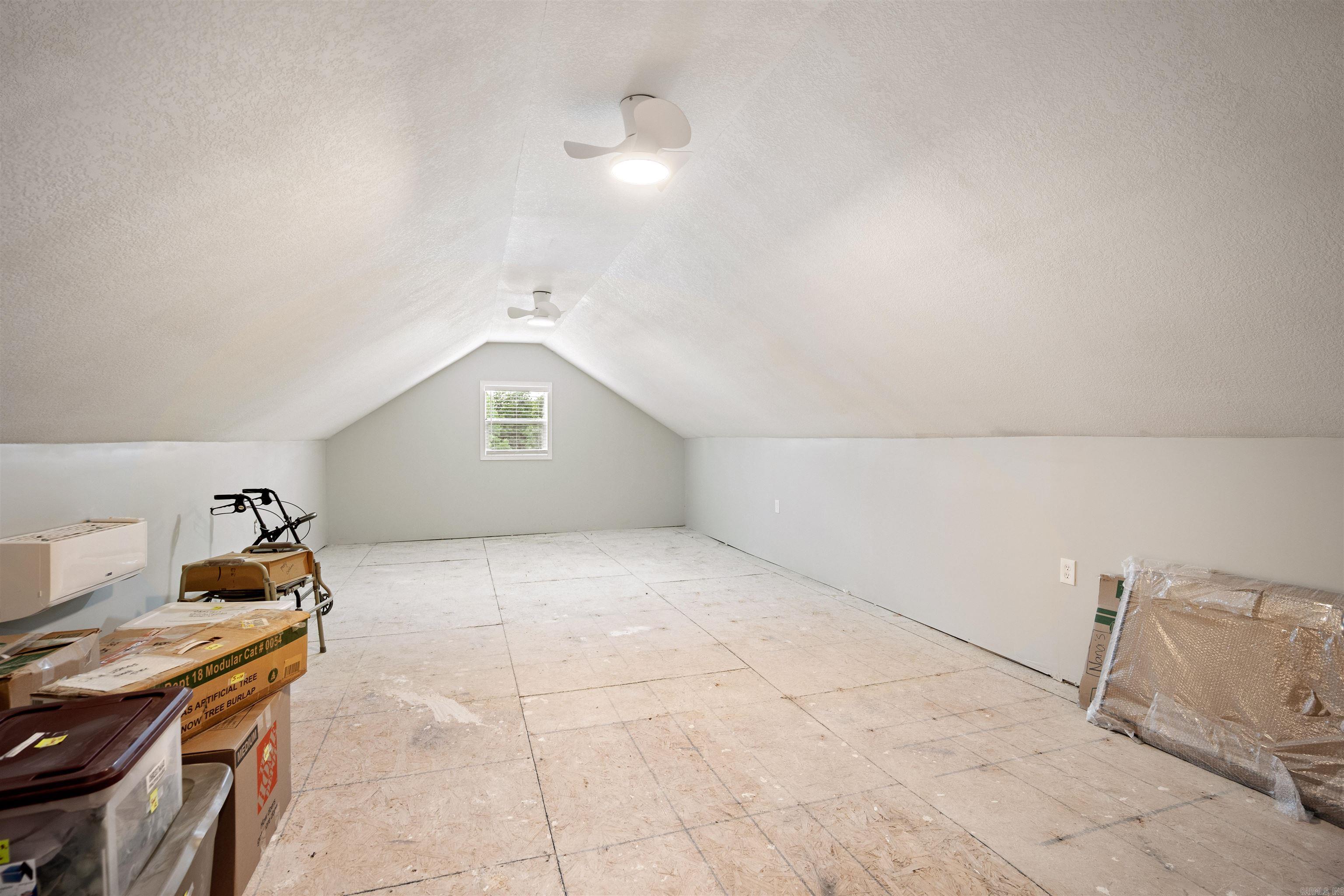 WINDING RIDGE - Residential