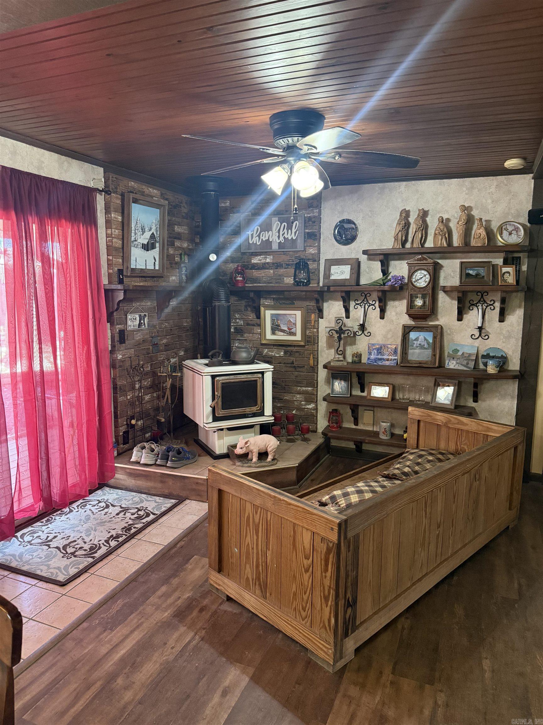 CHELSEA GLADE - Residential