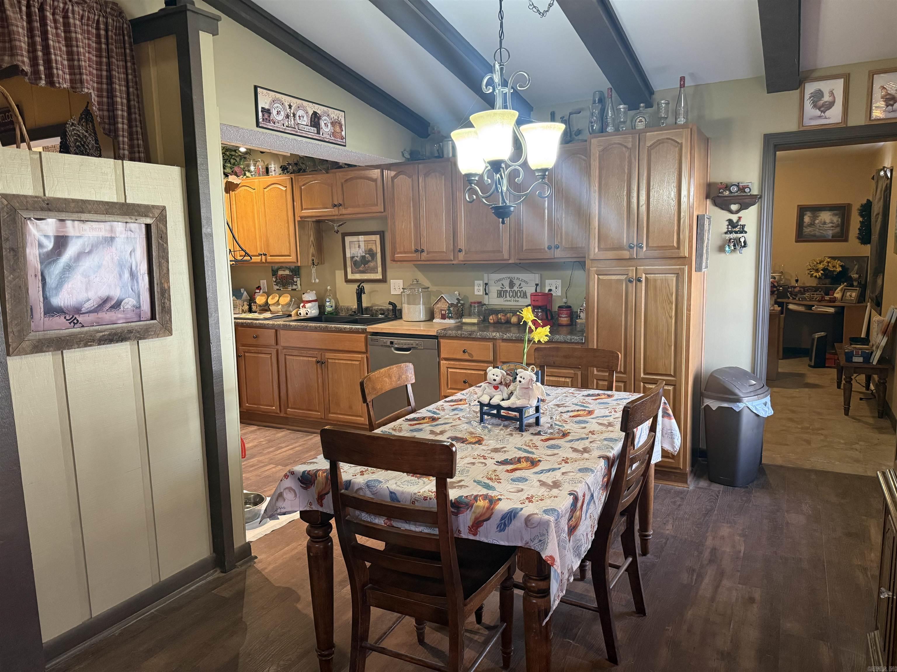 CHELSEA GLADE - Residential