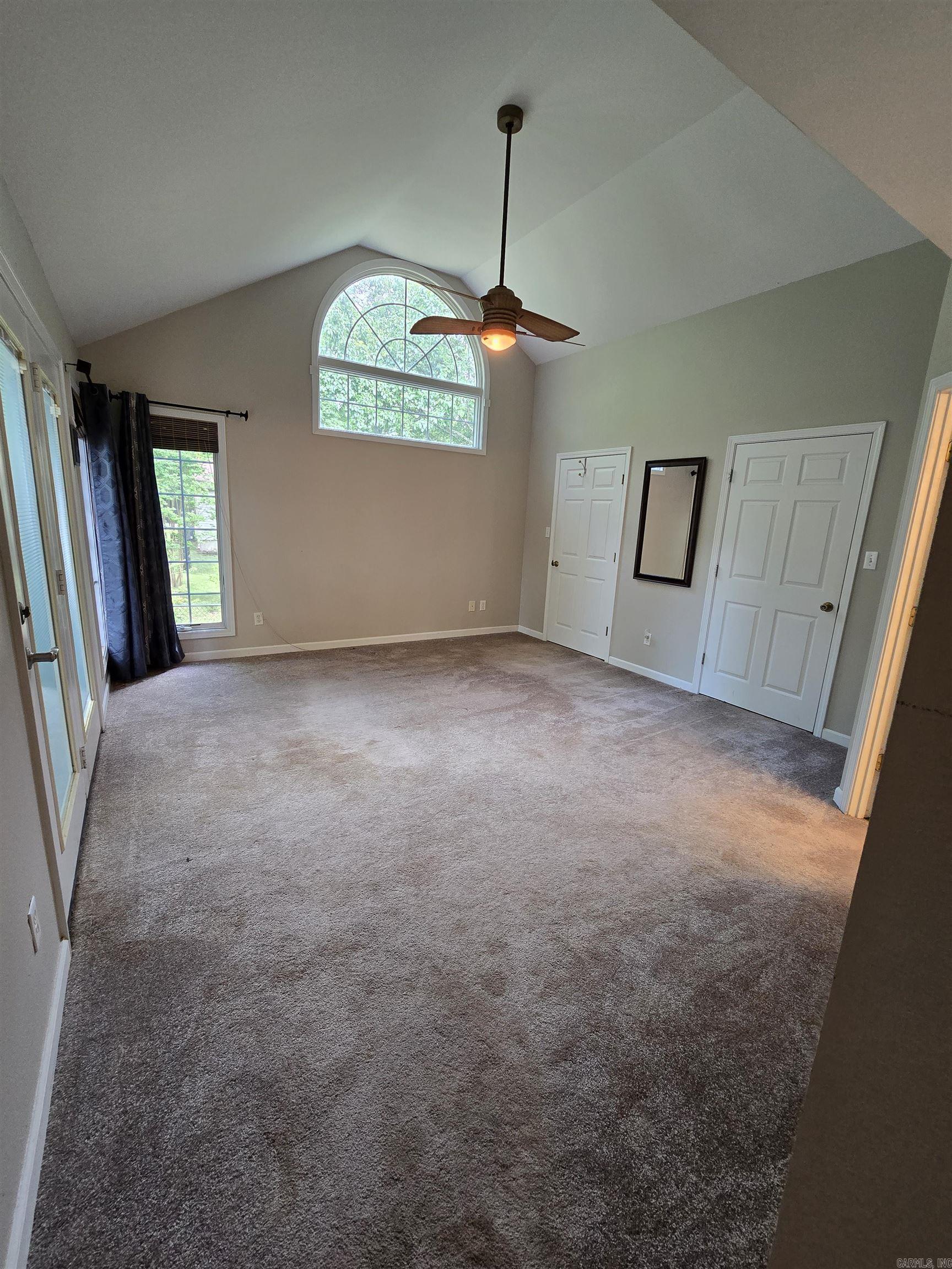 CASTLE RIDGE - Residential