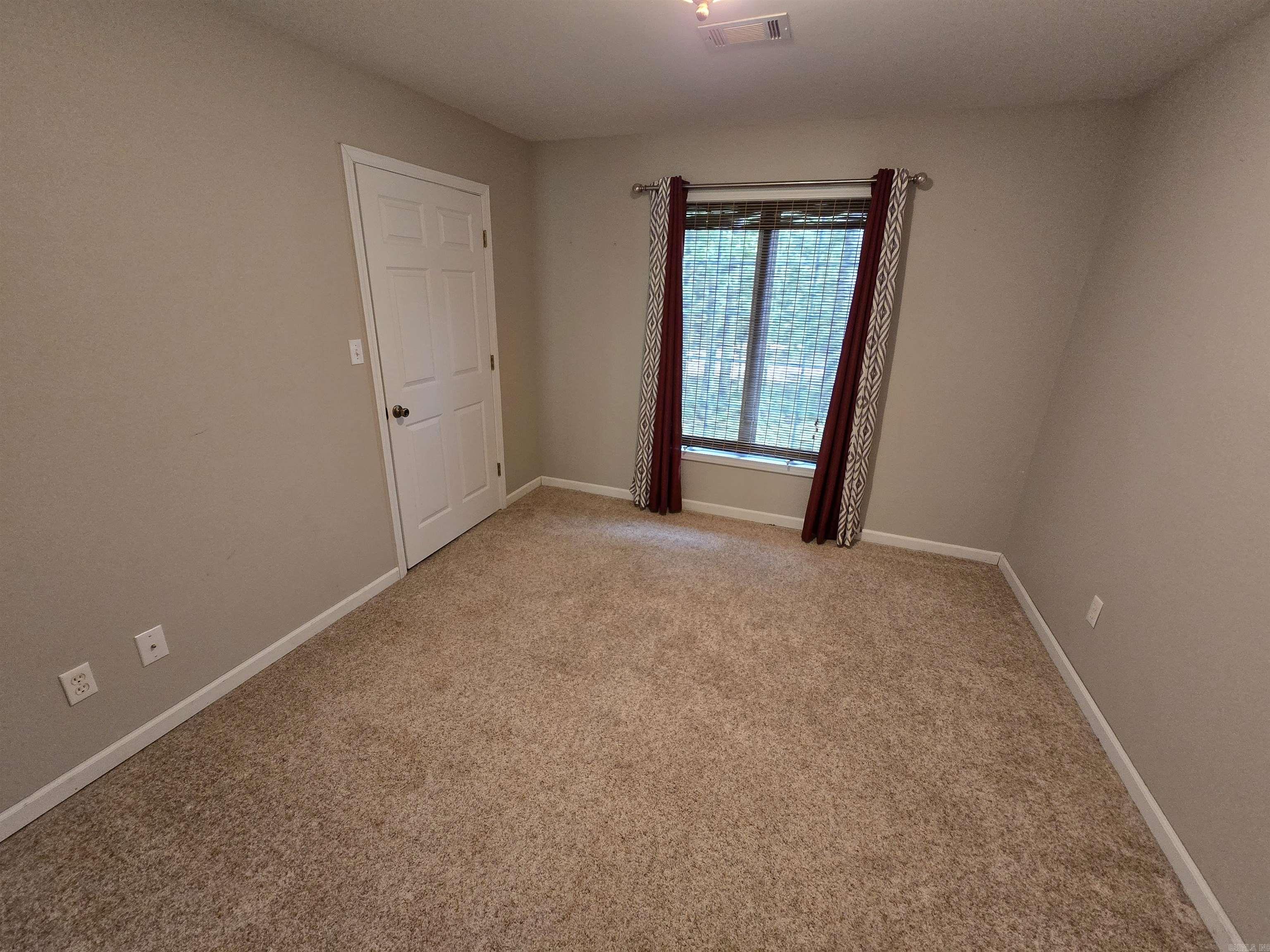 CASTLE RIDGE - Residential