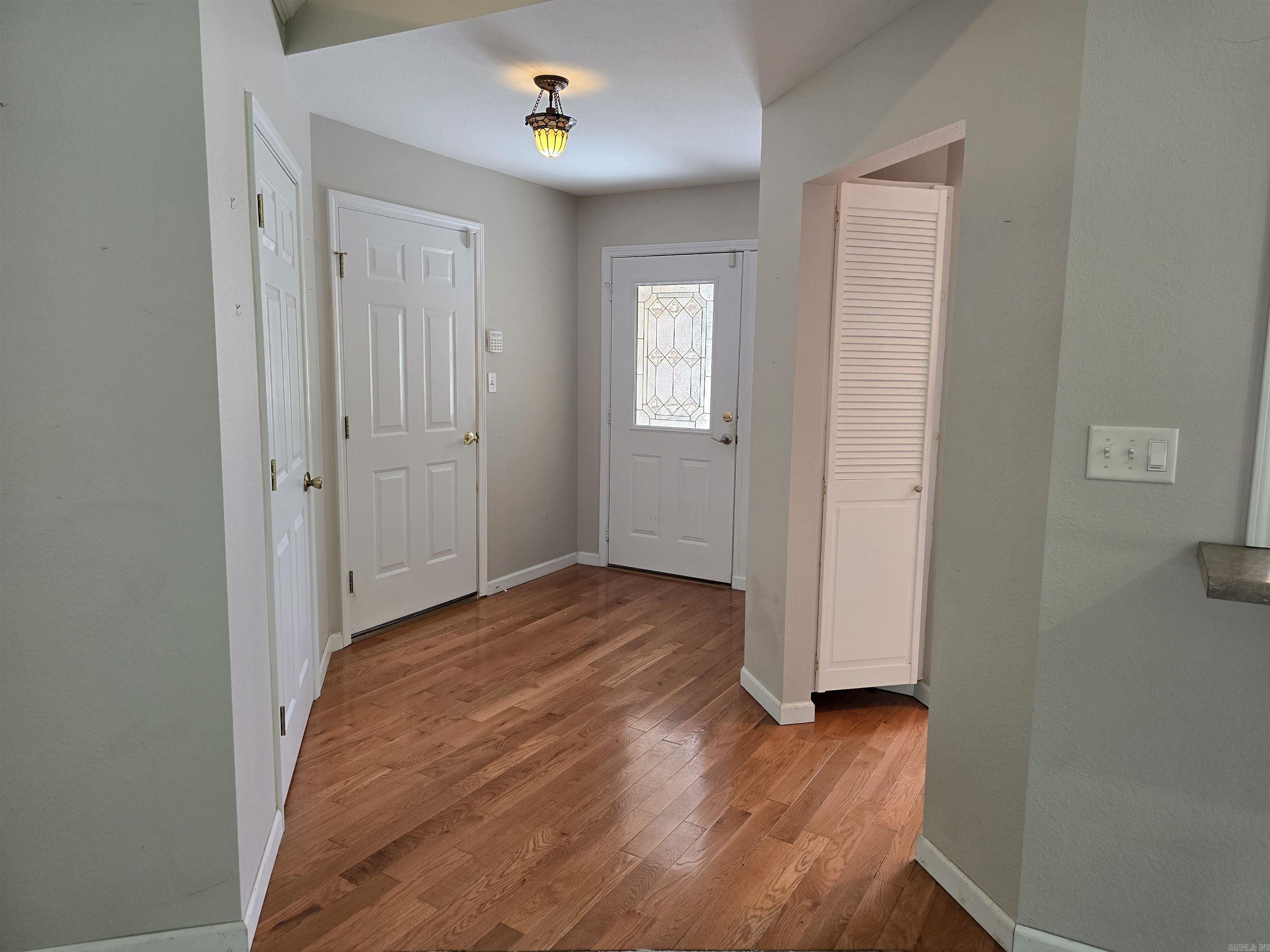 CASTLE RIDGE - Residential