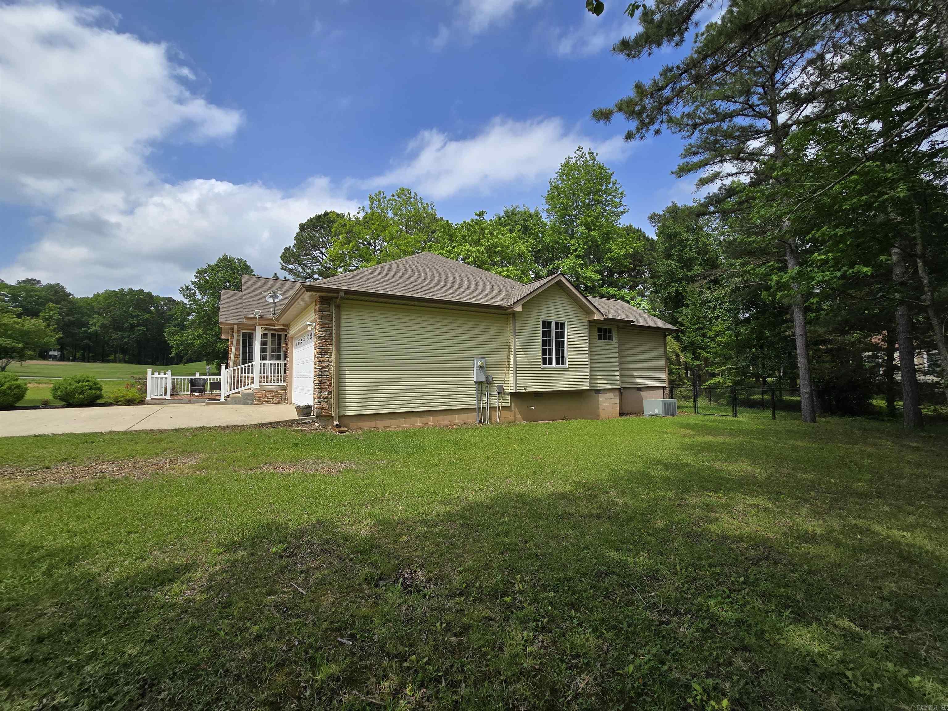 CASTLE RIDGE - Residential