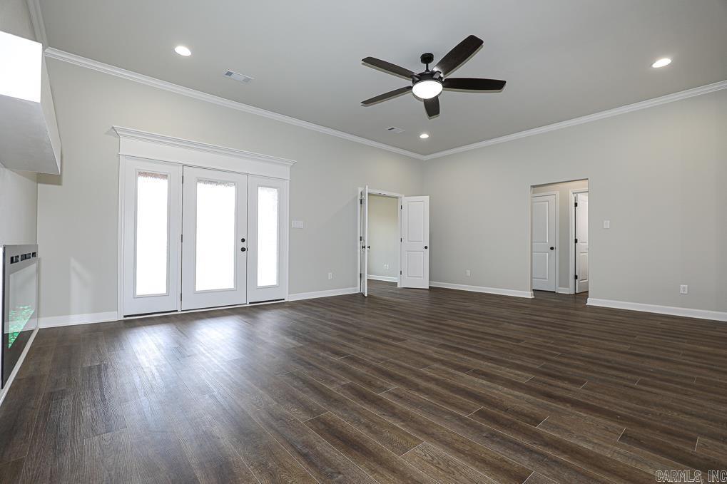 OLDE SALEM TOWNSHIP - Residential