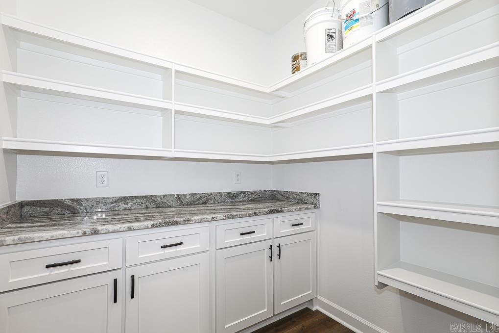 OLDE SALEM TOWNSHIP - Residential