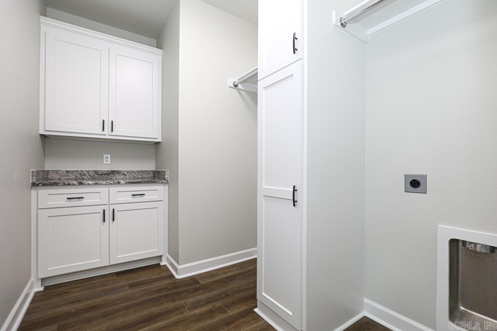 OLDE SALEM TOWNSHIP - Residential