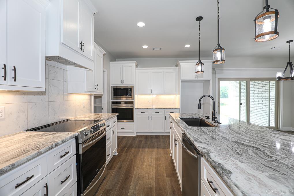 OLDE SALEM TOWNSHIP - Residential