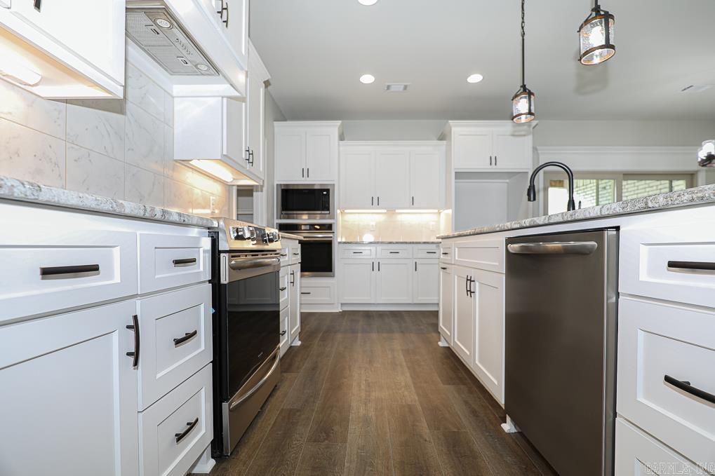 OLDE SALEM TOWNSHIP - Residential