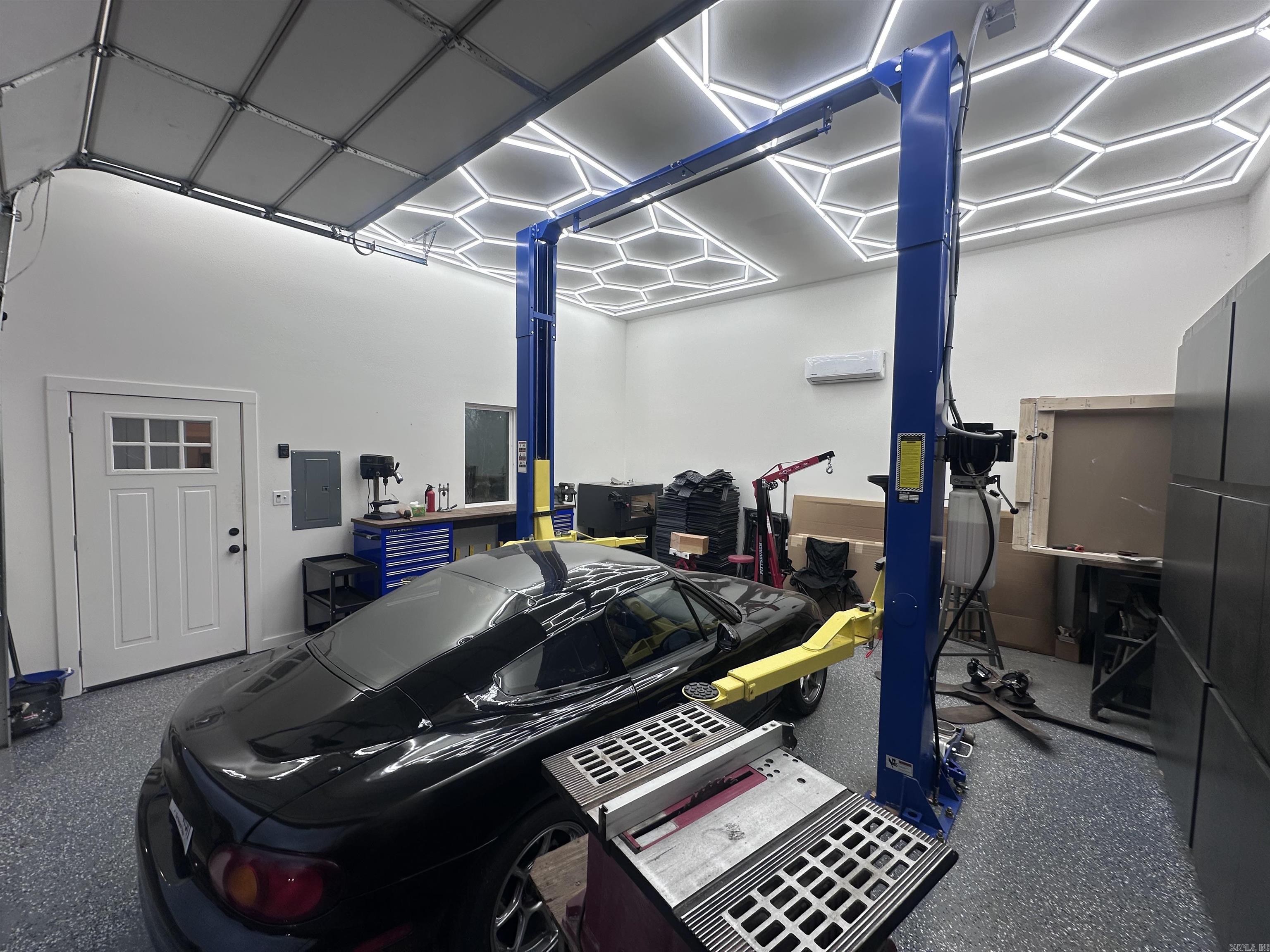 TREASURE HILL - Residential