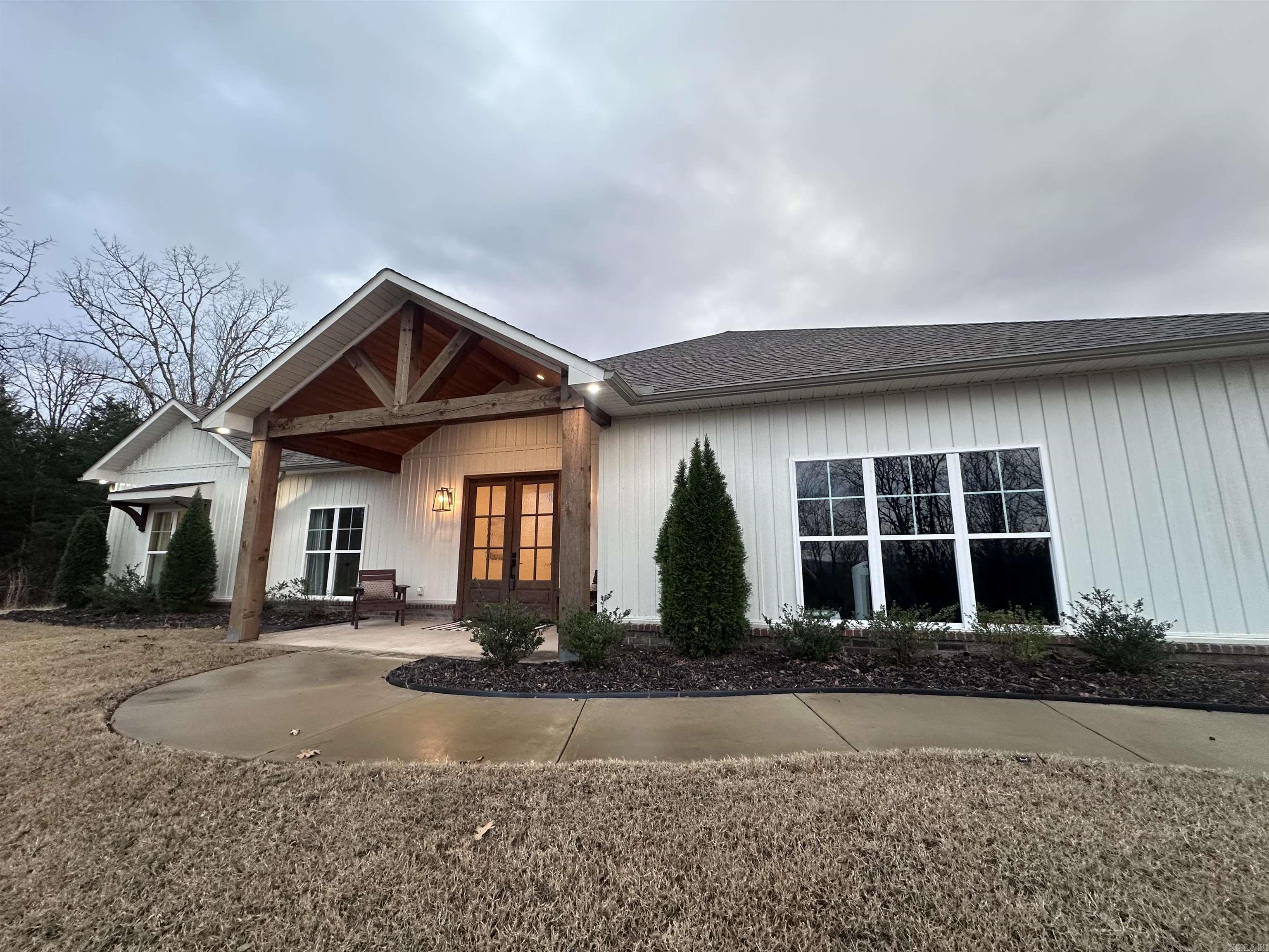 TREASURE HILL - Residential