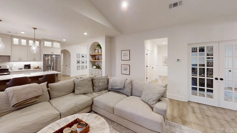 TREASURE HILL - Residential