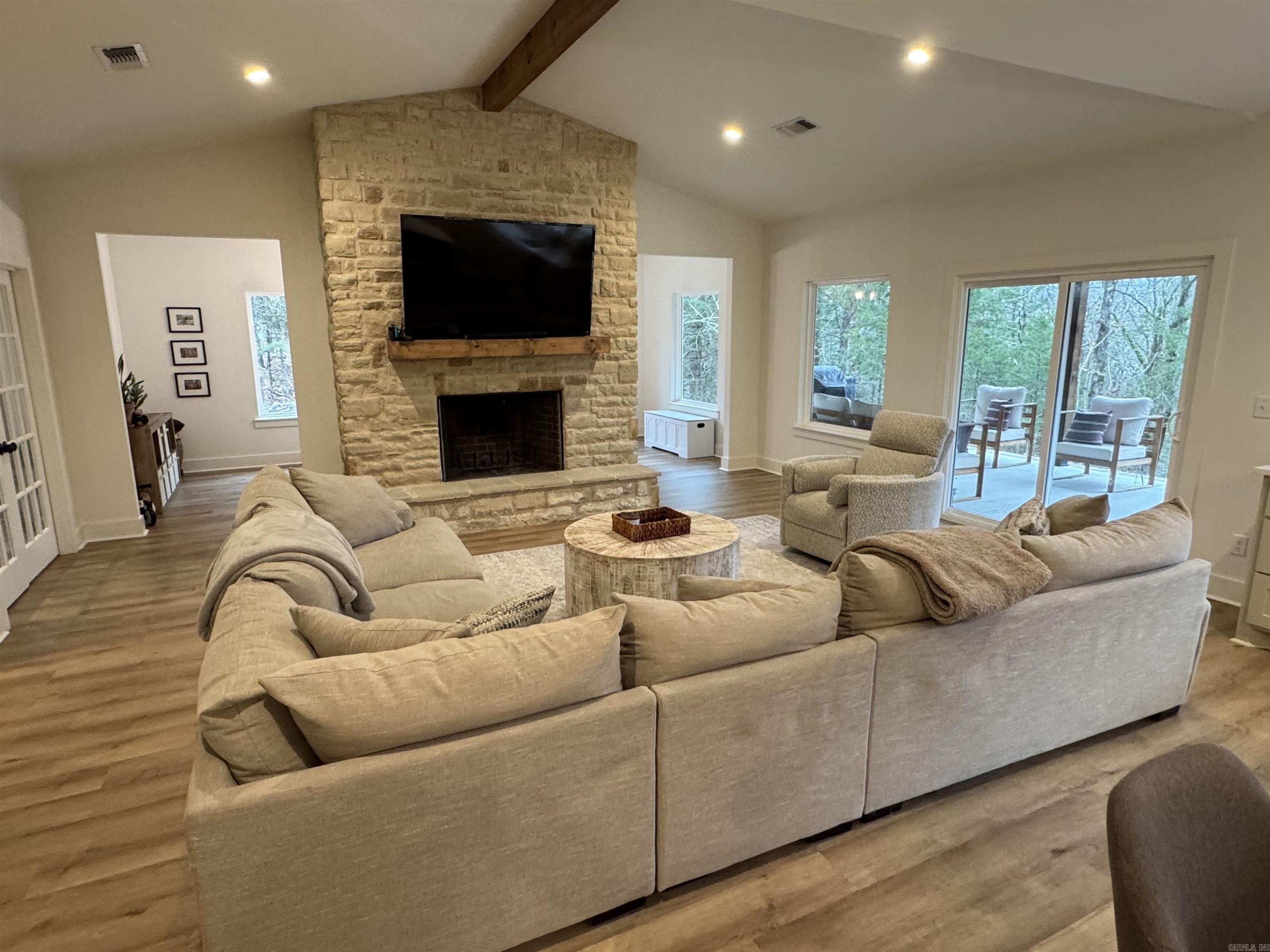 TREASURE HILL - Residential