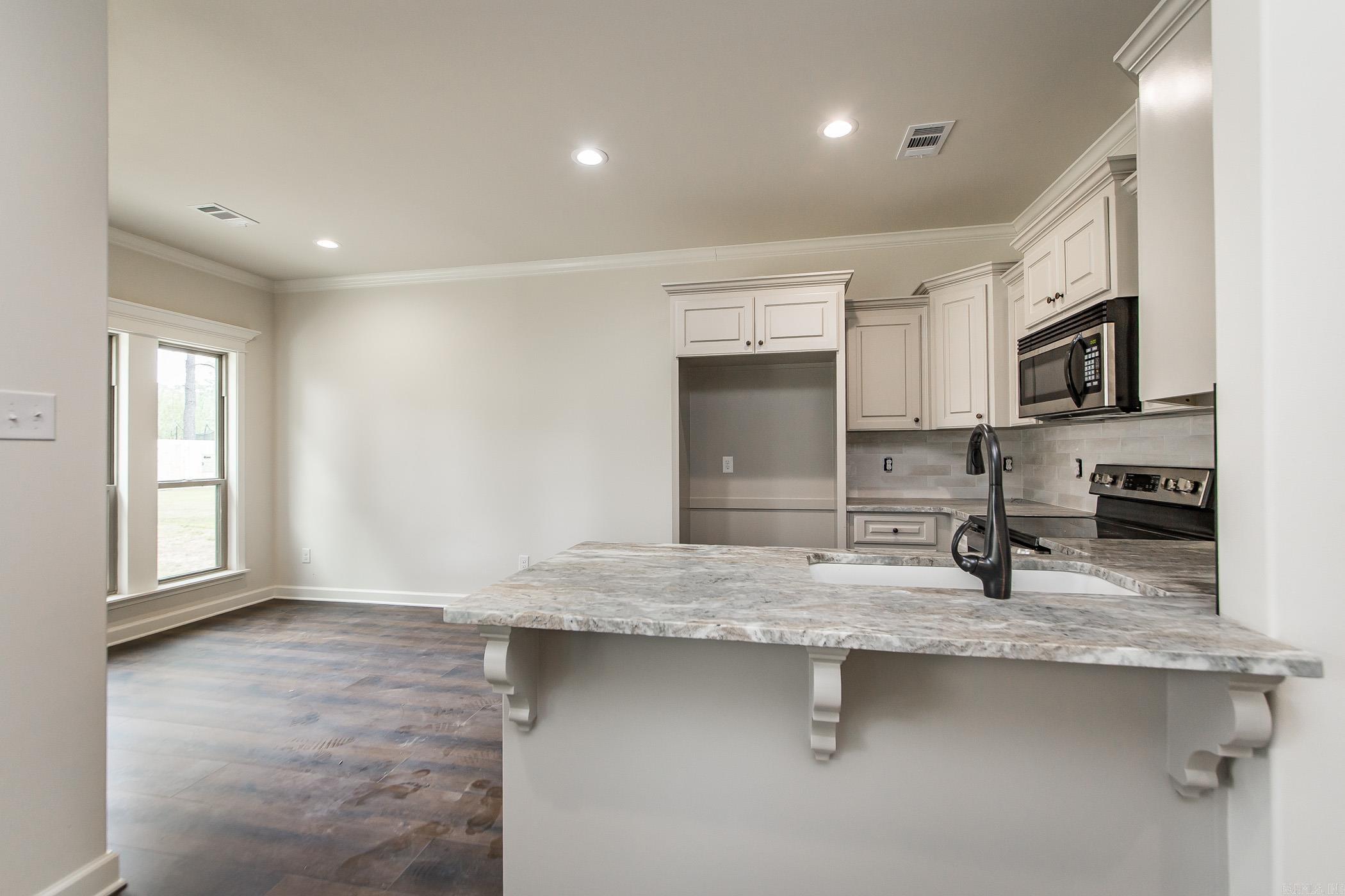 HIDDEN VALLEY ESTATES - Residential