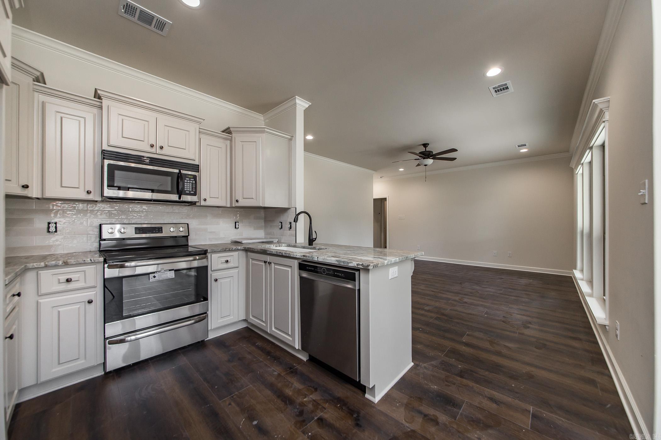 HIDDEN VALLEY ESTATES - Residential