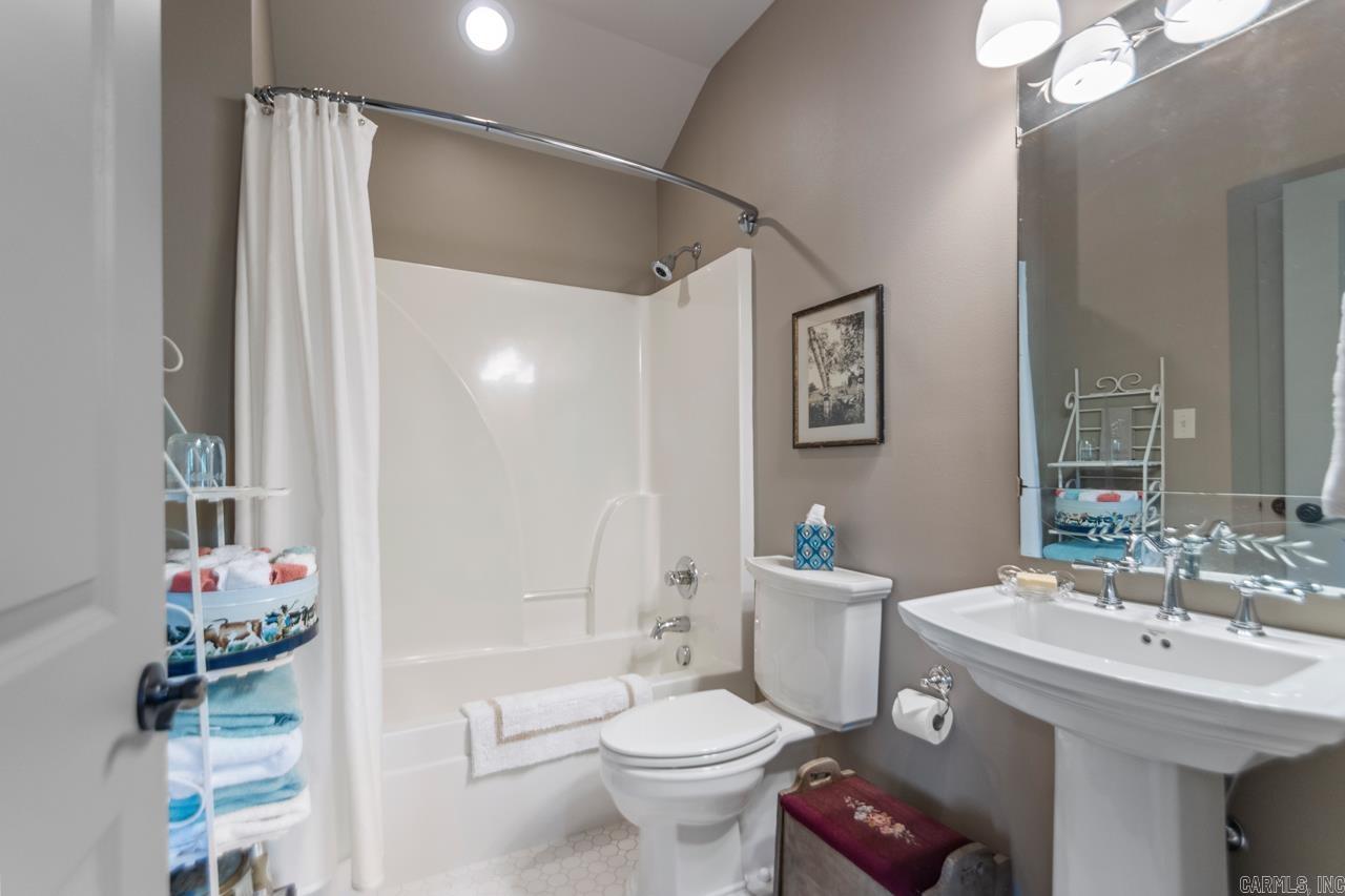 VILLAGE AT HENDRIX - Residential