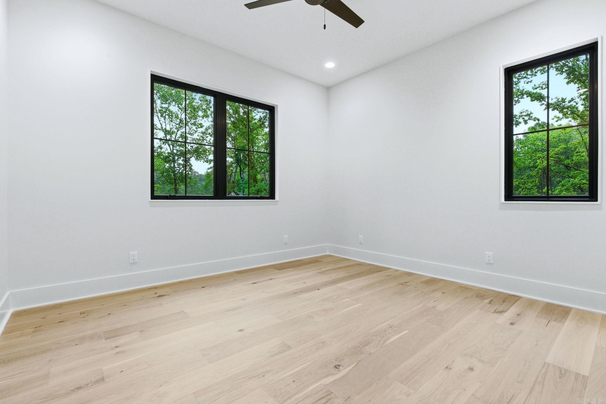 HAZEL OAK - Residential